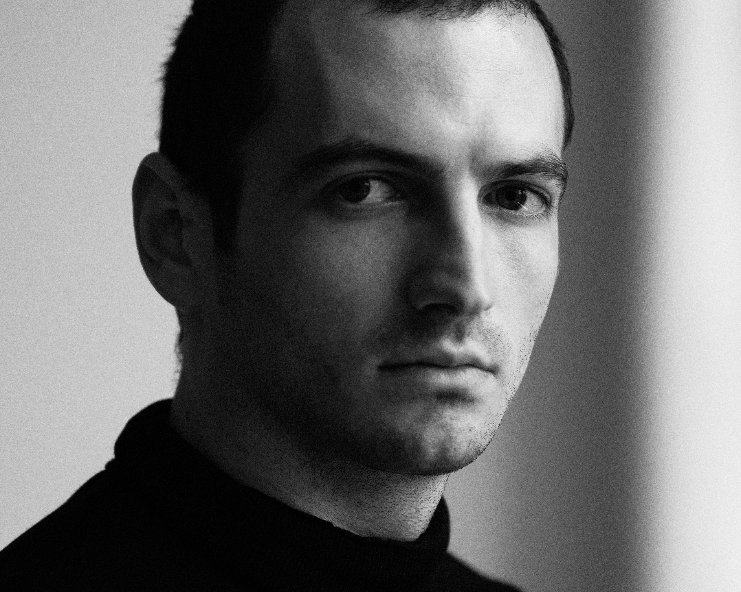 Мужской портрет. Портретный фотограф Белград Матвей Кармаков