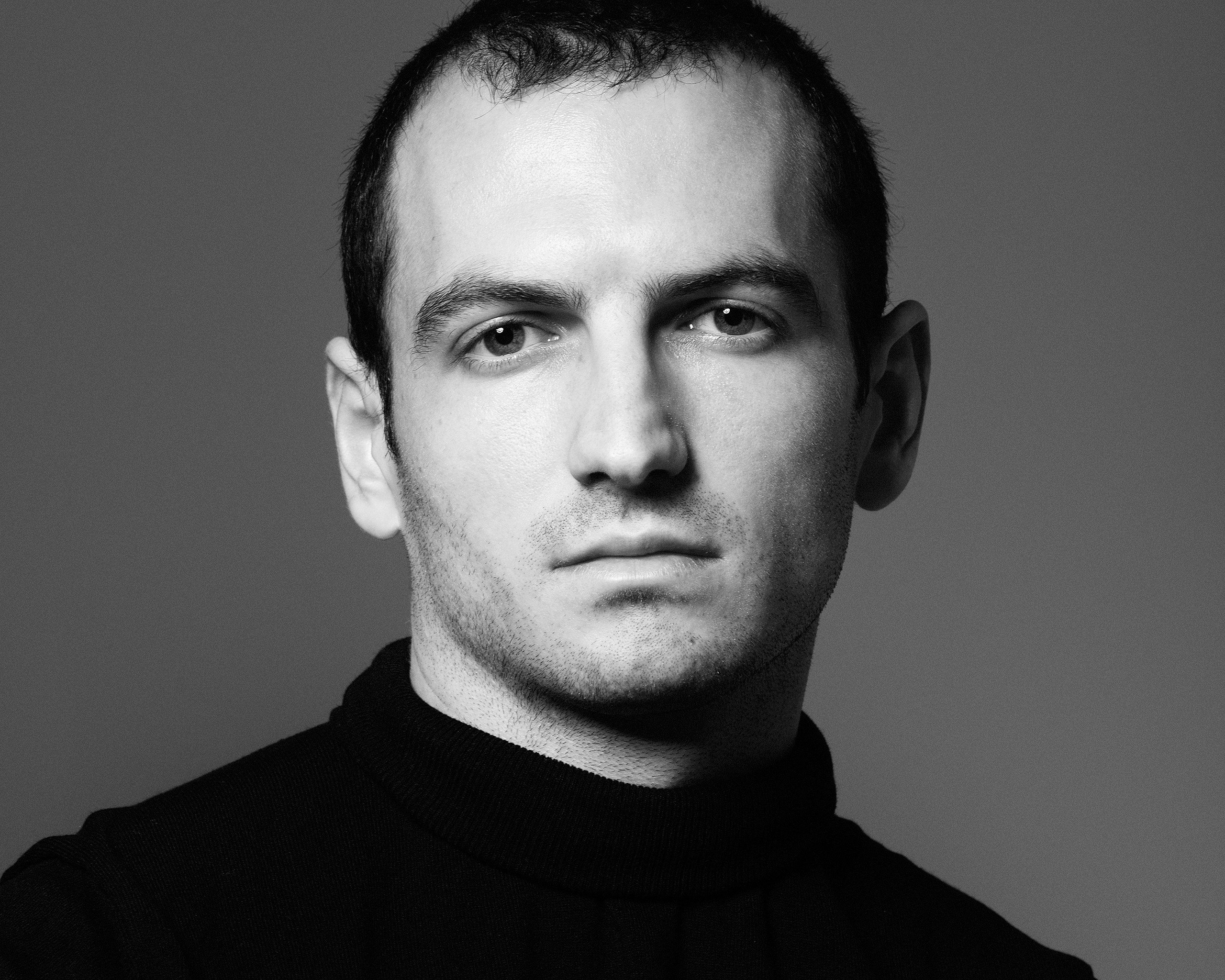 Мужской портрет. Портретный фотограф Белград Матвей Кармаков