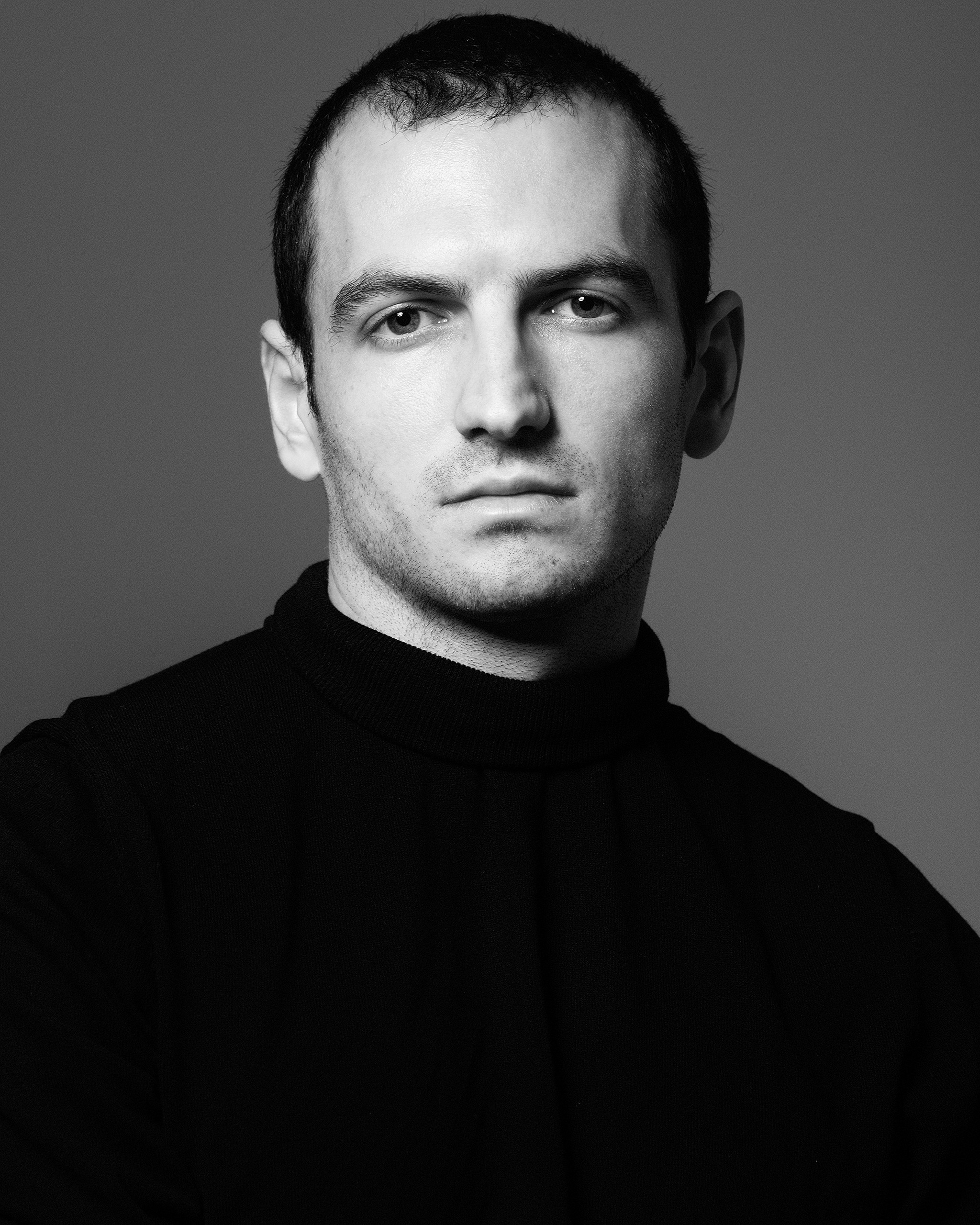 Мужской портрет. Портретный фотограф Белград Матвей Кармаков