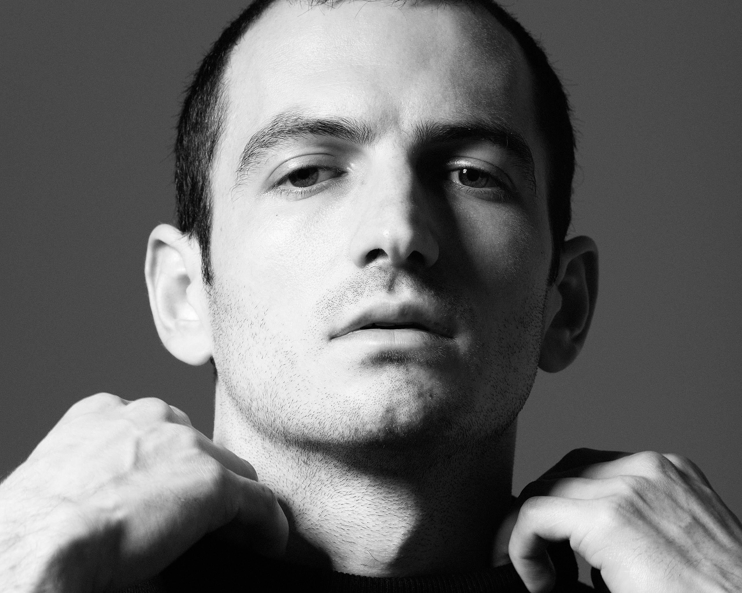 Мужской портрет. Портретный фотограф Белград Матвей Кармаков