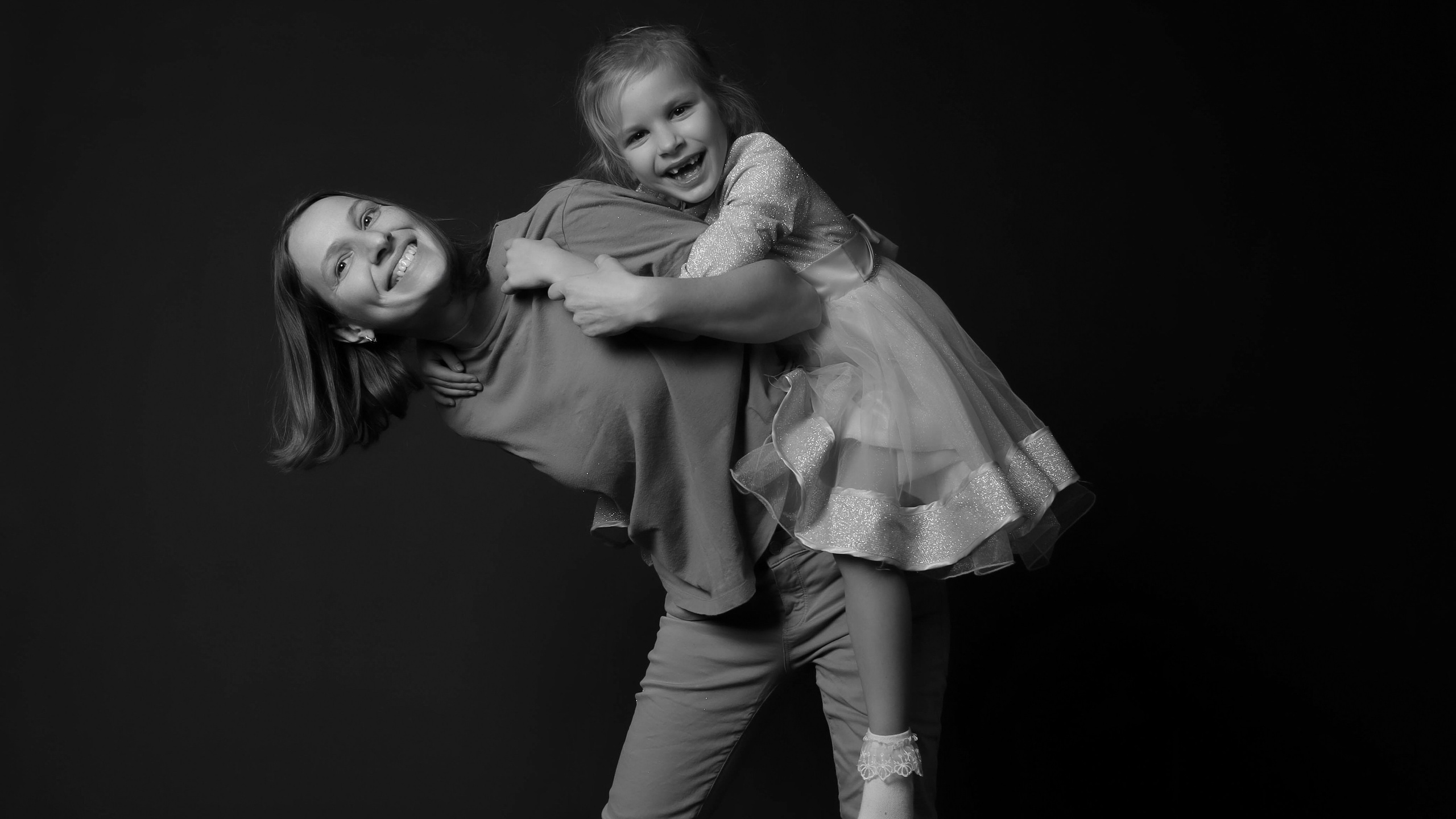 Автопортретная студия Псков: Фотостудия с пультом для профессиональных фото без фотографа | ufoto-pskov.ru