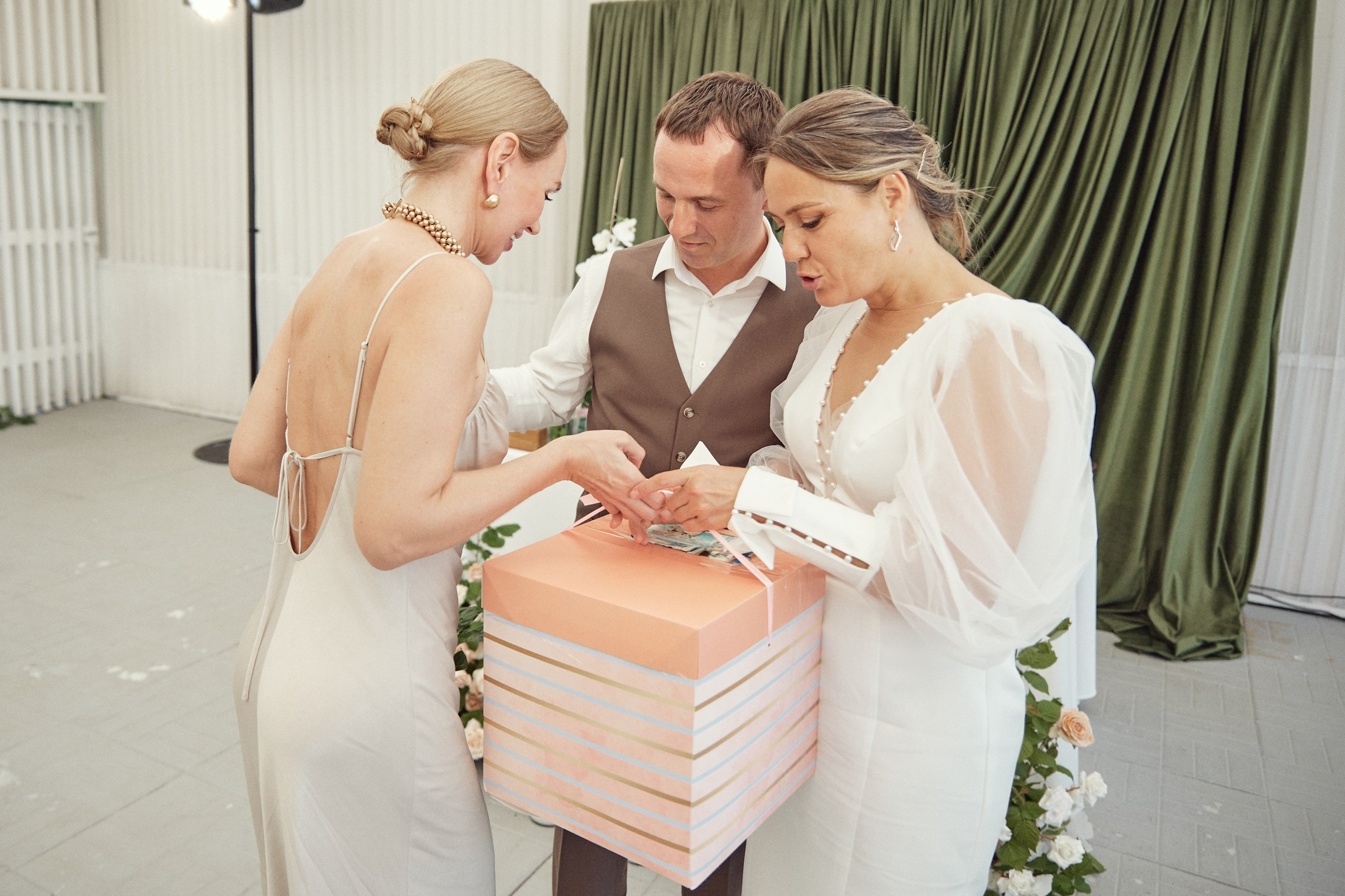 Счастье здесь. Свадебный фотограф Антон Артюшин. Работаю в Нижнем Новгороде и Москве