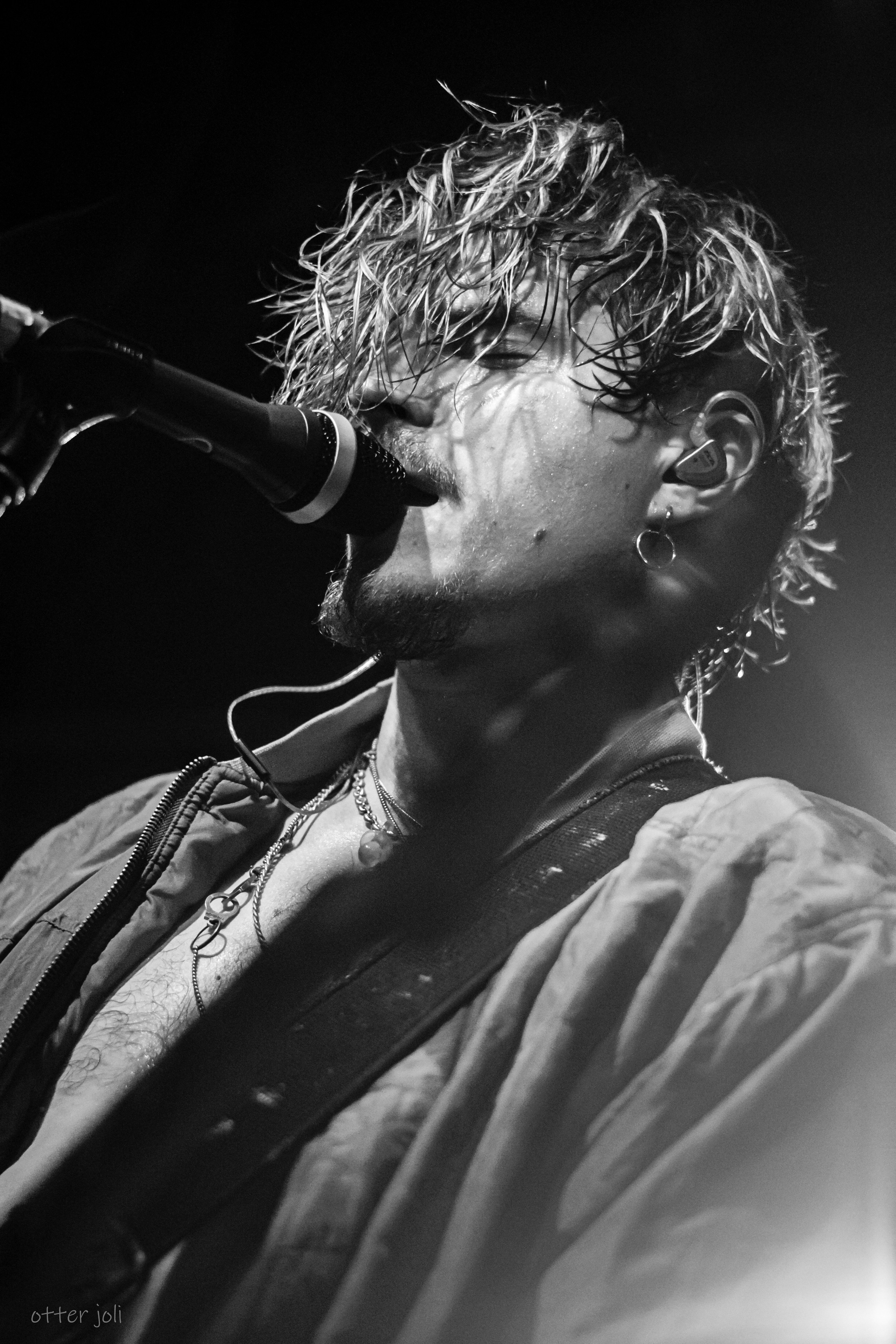 Сергей Горошко и Chili Cheese | 16 Тонн. Концертный репортёр Валерия Сафина