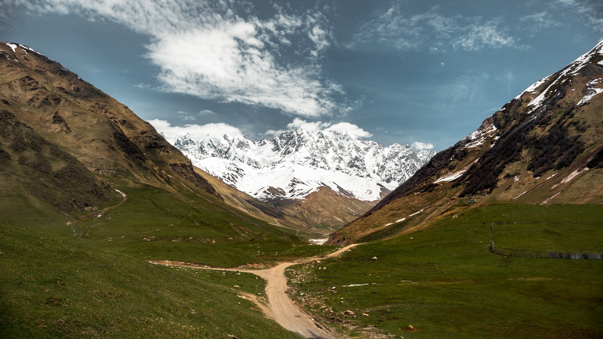Georgia. Photographer in Tokyo Anatolii Ozarto