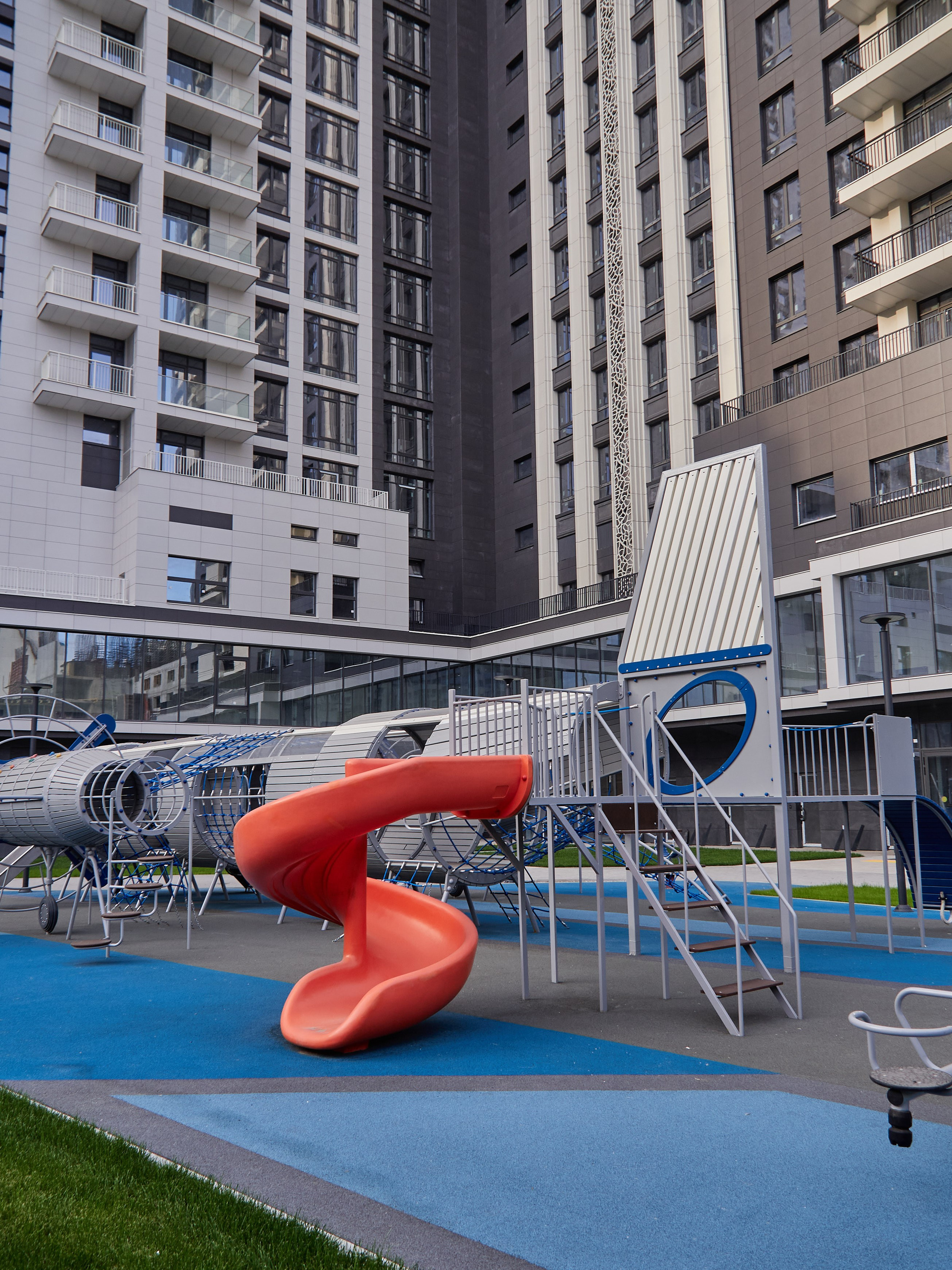 Жилой комплекс Гранд-Империалъ. Двор.