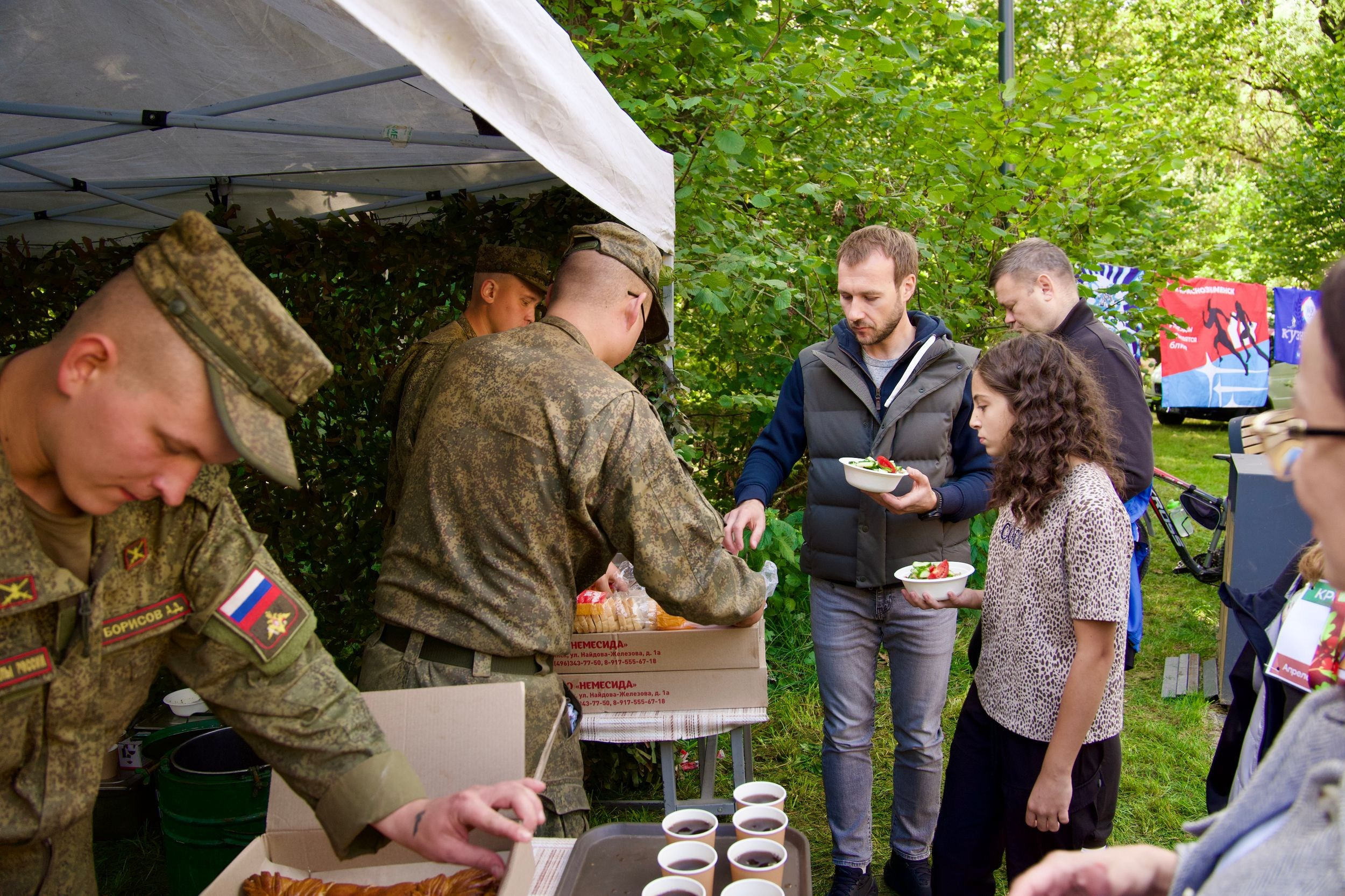 Забег в парке «Дубки». Кафе «БЕЛКА НАШЕПТАЛА». Ну оооочень концептуальное кафе
