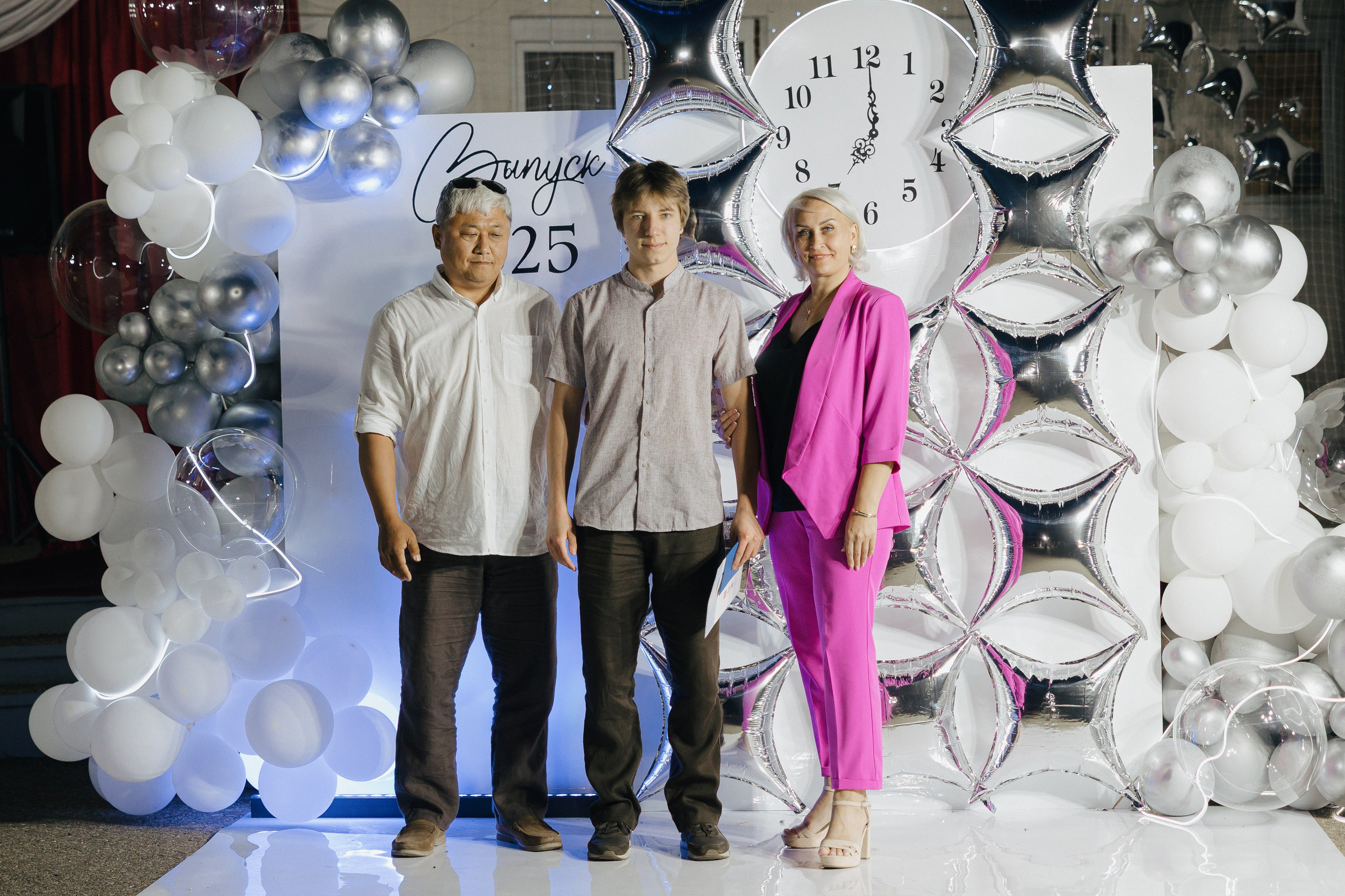 Вручение аттестатов. Свадебный фотограф Роман Еремеев