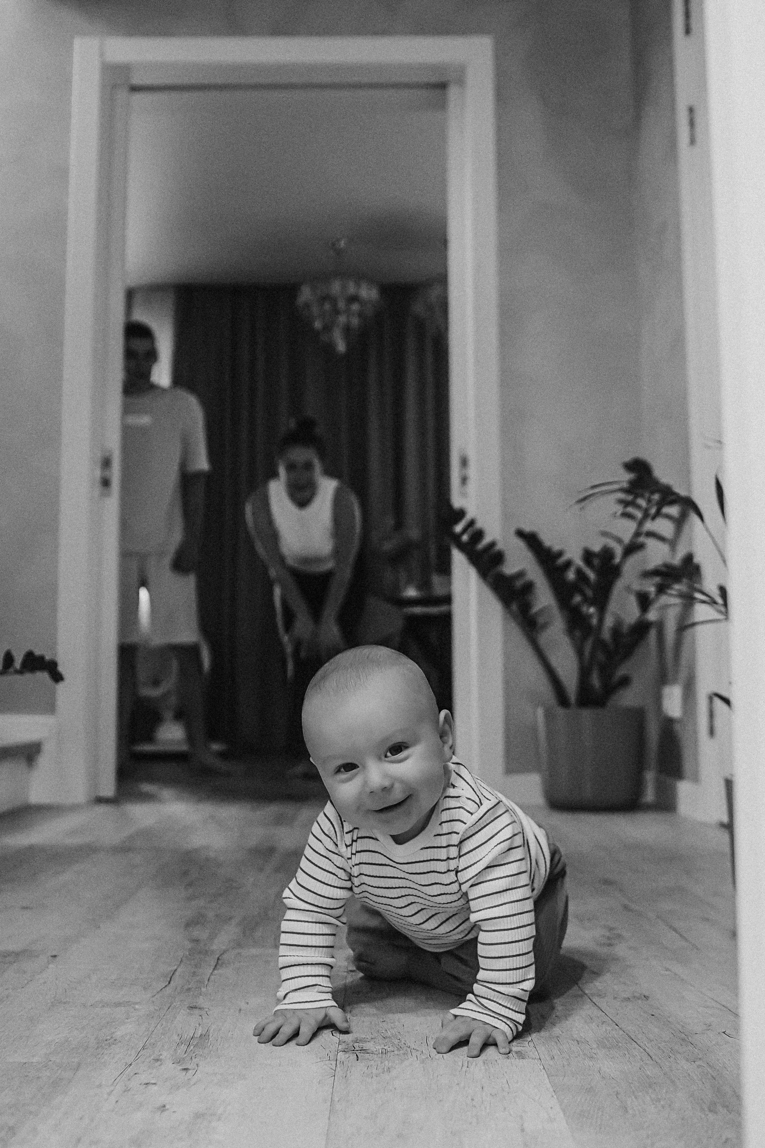 Мише 8 месяцев. Семейный фотограф Тюмень, фотограф на роды Салмина Мария