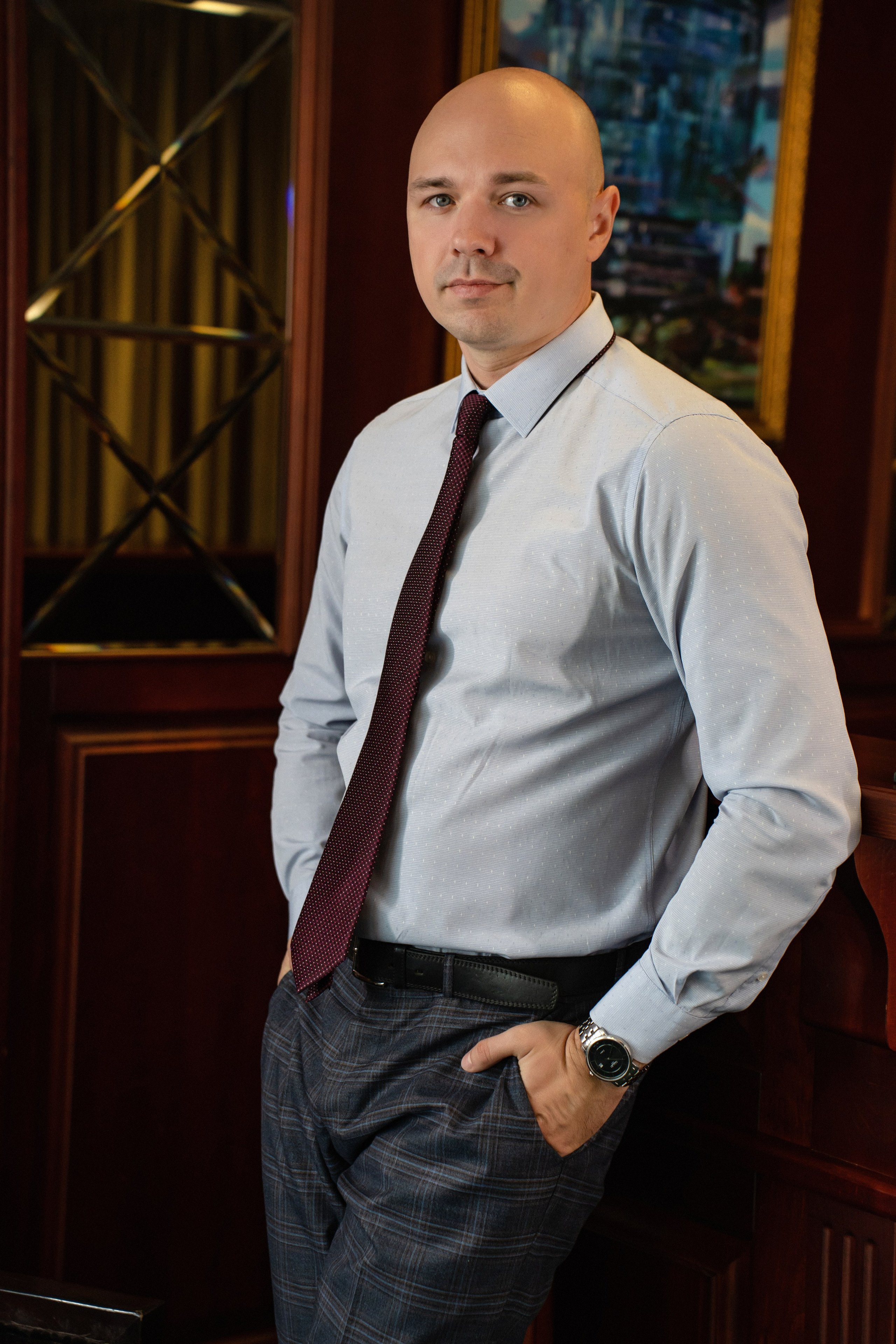 Деловые Портреты женщин и мужчин. Студийный и Рекламный Фотограф в Екатеринбурге Сергей Минин