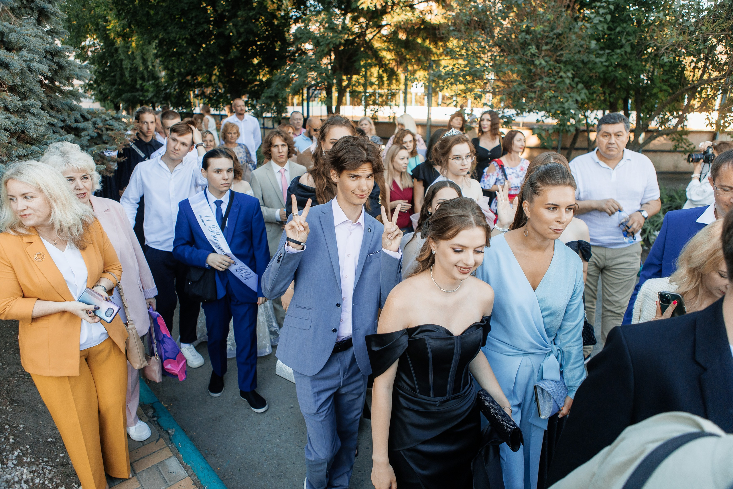 Выпускной Гимназия 12 2024 г. Свадебный и портретный Фотограф в Липецке Дмитрий Котюков