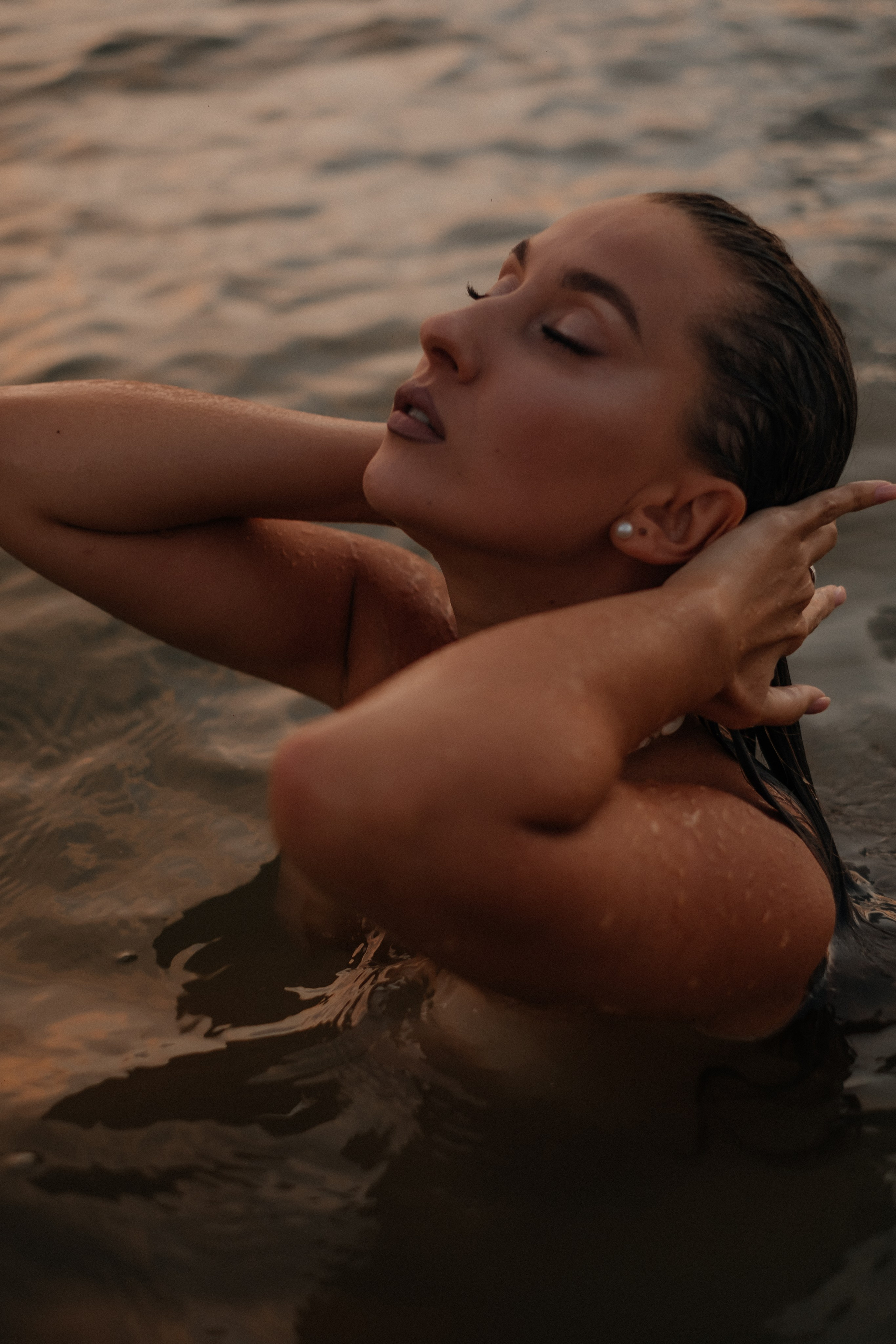 Рита на берегу. Фотограф в Новосибирске Диана Ильиных