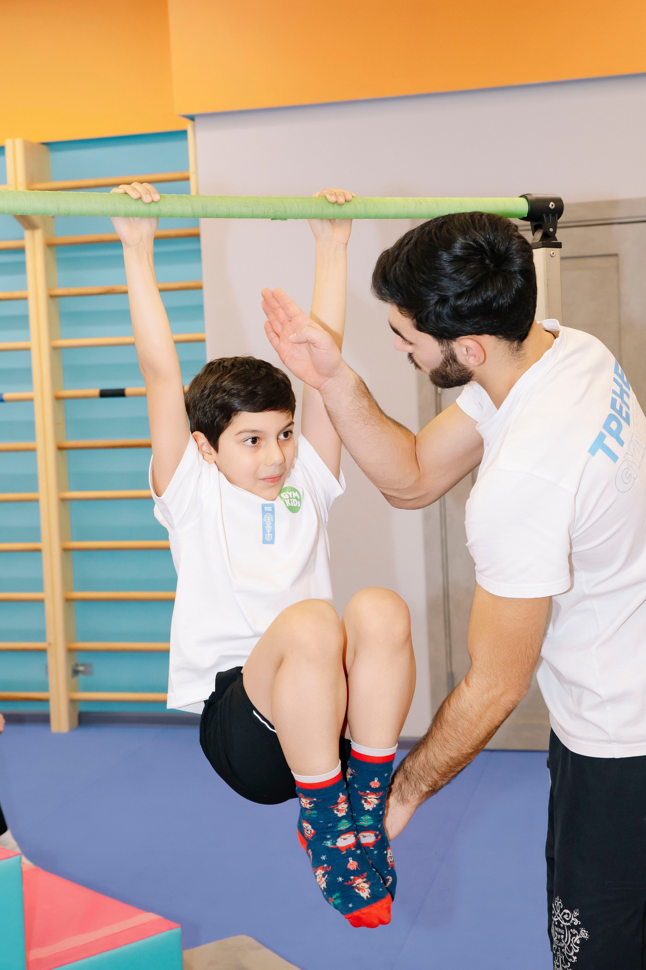 Соревнования по гимнастике в Gymkids Чертаново. Профессиональный фотограф в Москве | Заказать фотосессию и съемку