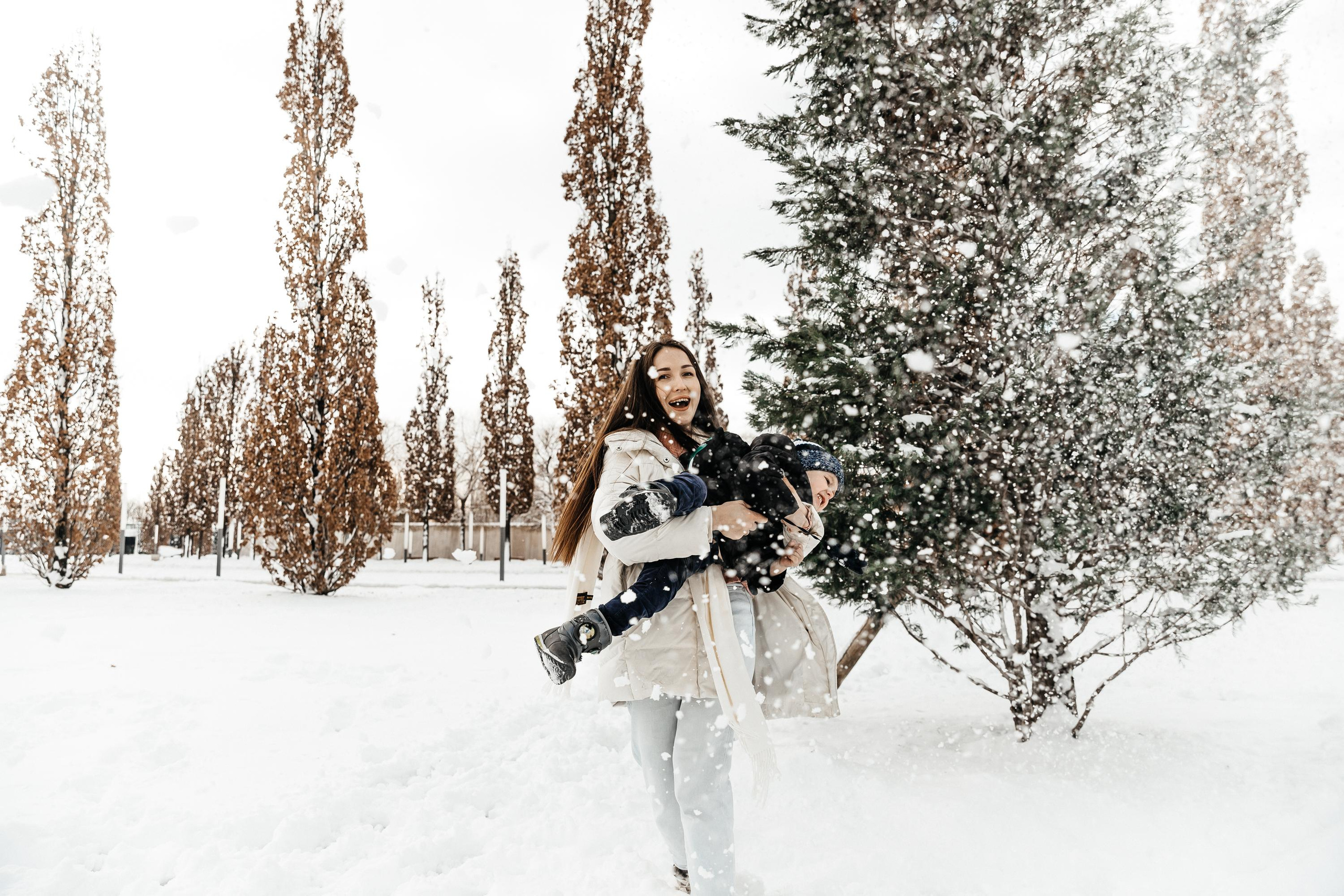Снег кружится, летает. Свадебный и семейный фотограф Харольцева Наталья