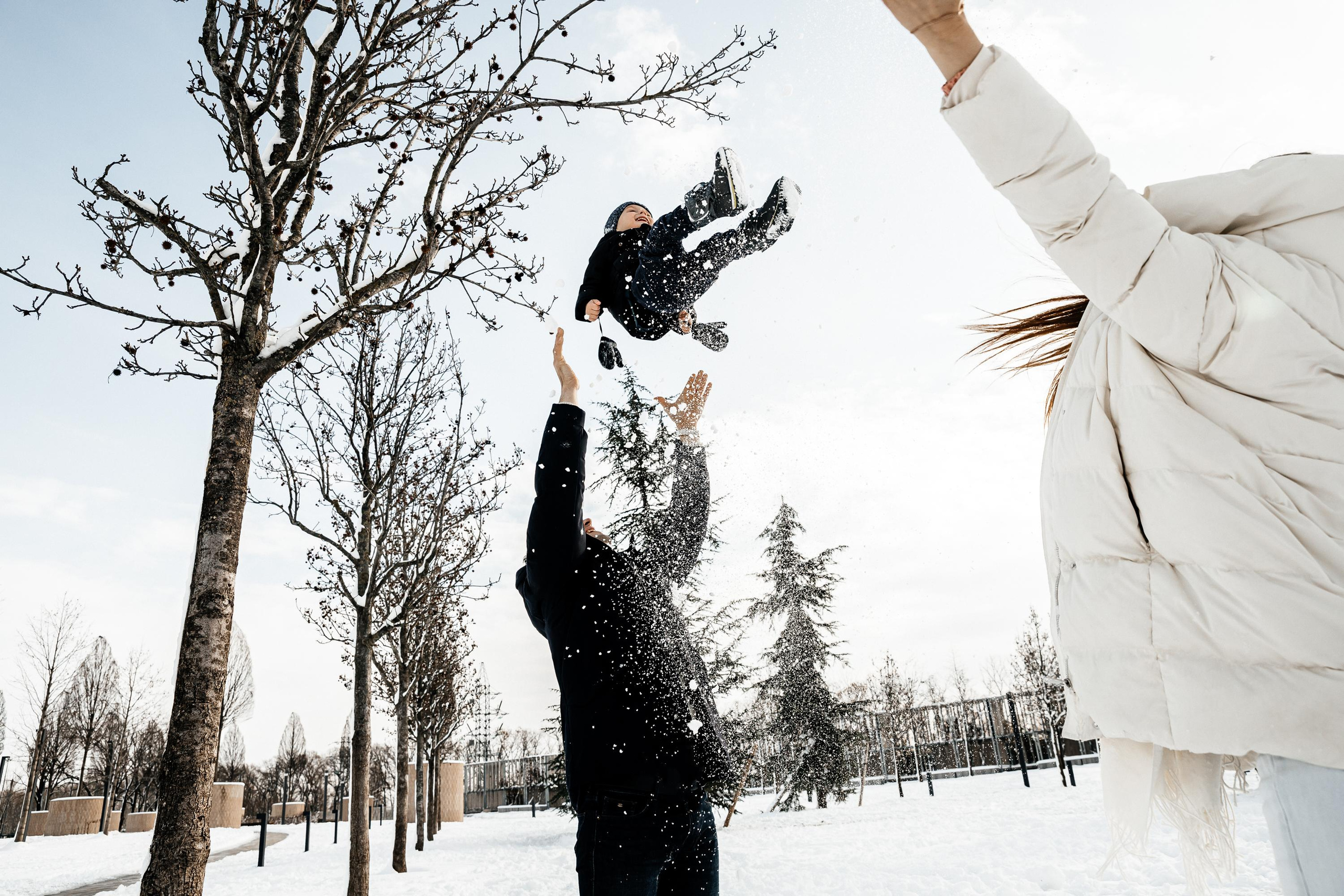 Снег кружится, летает. Свадебный и семейный фотограф Харольцева Наталья