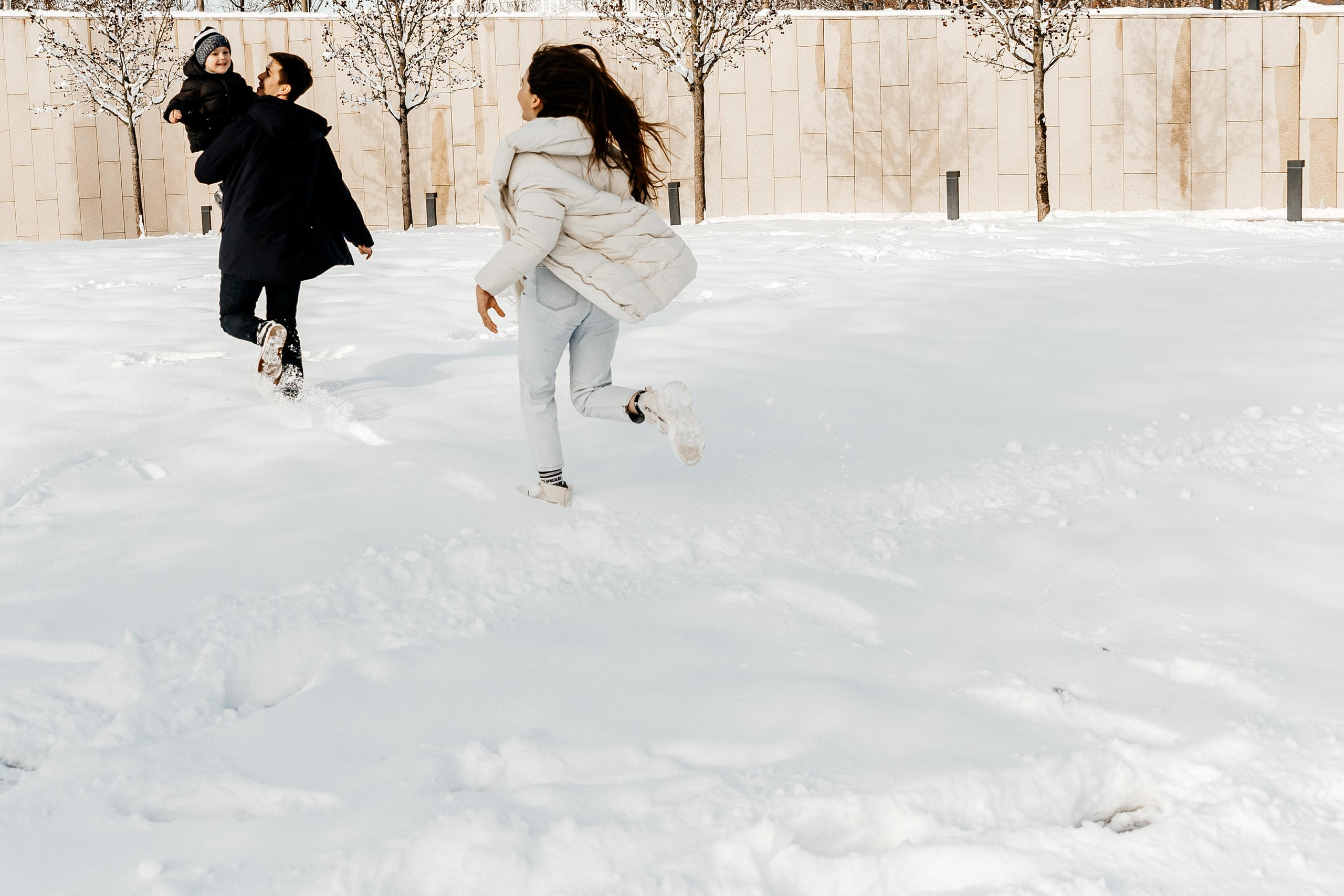 Снег кружится, летает. Свадебный и семейный фотограф Харольцева Наталья