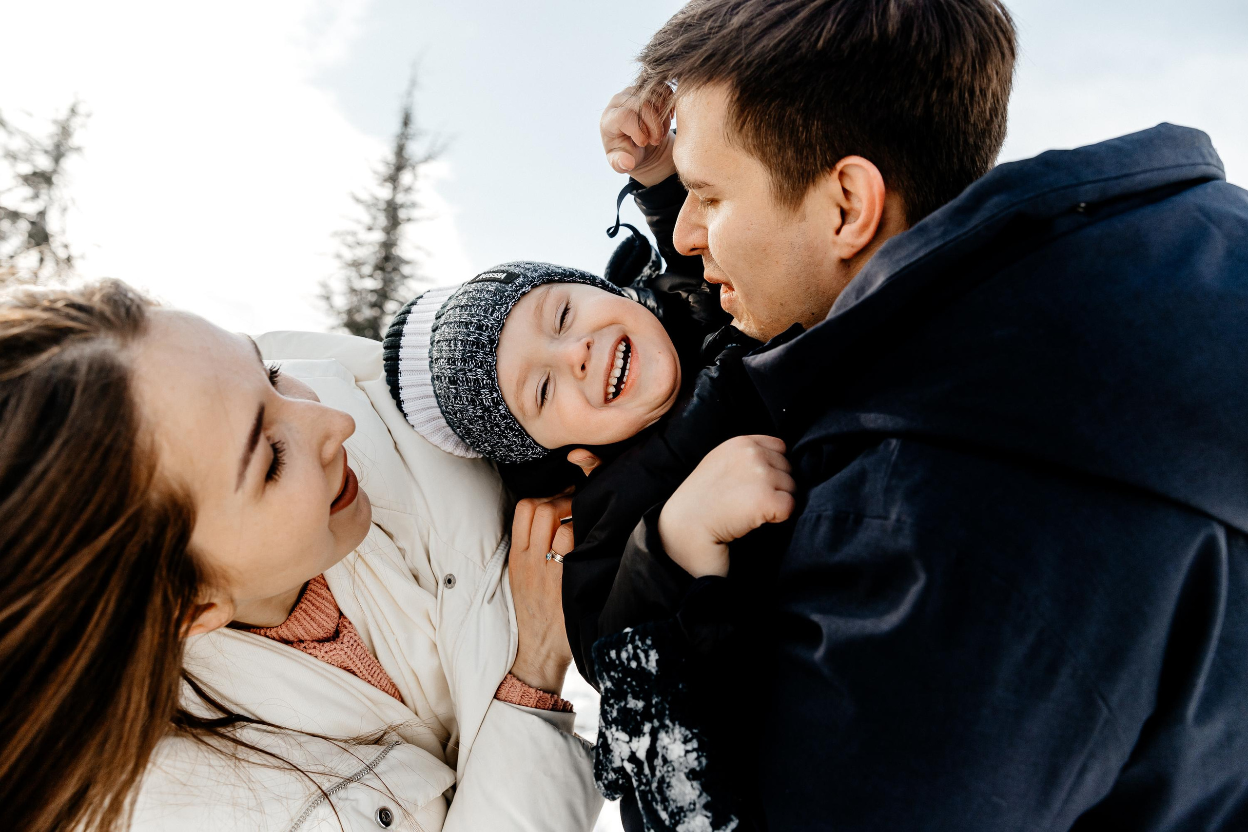 Снег кружится, летает. Свадебный и семейный фотограф Харольцева Наталья