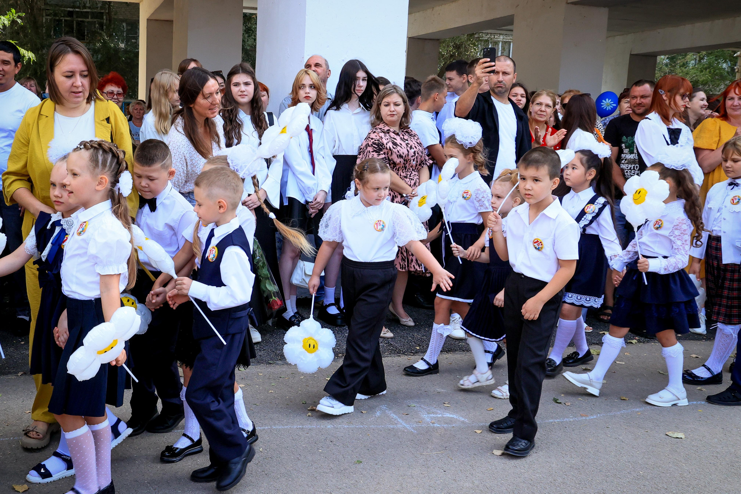 ШКОЛА 1 СЕНТЯБРЯ. Свадебный фотограф — видеограф в г. Астрахань Екатерина Юмашева