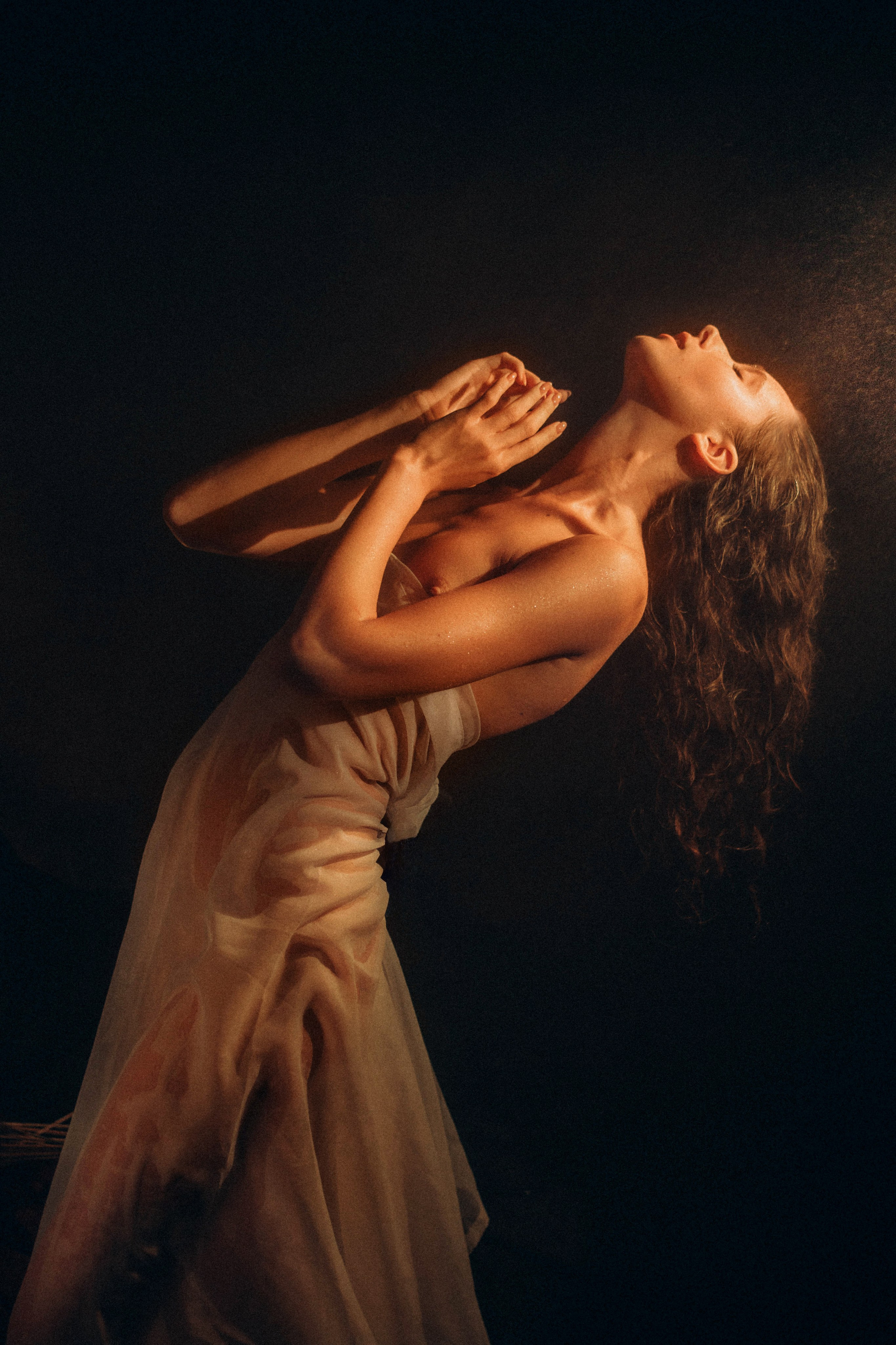 (18+) Обнажённая натура. Создадим шедевр? Виталина и её фотоискусство