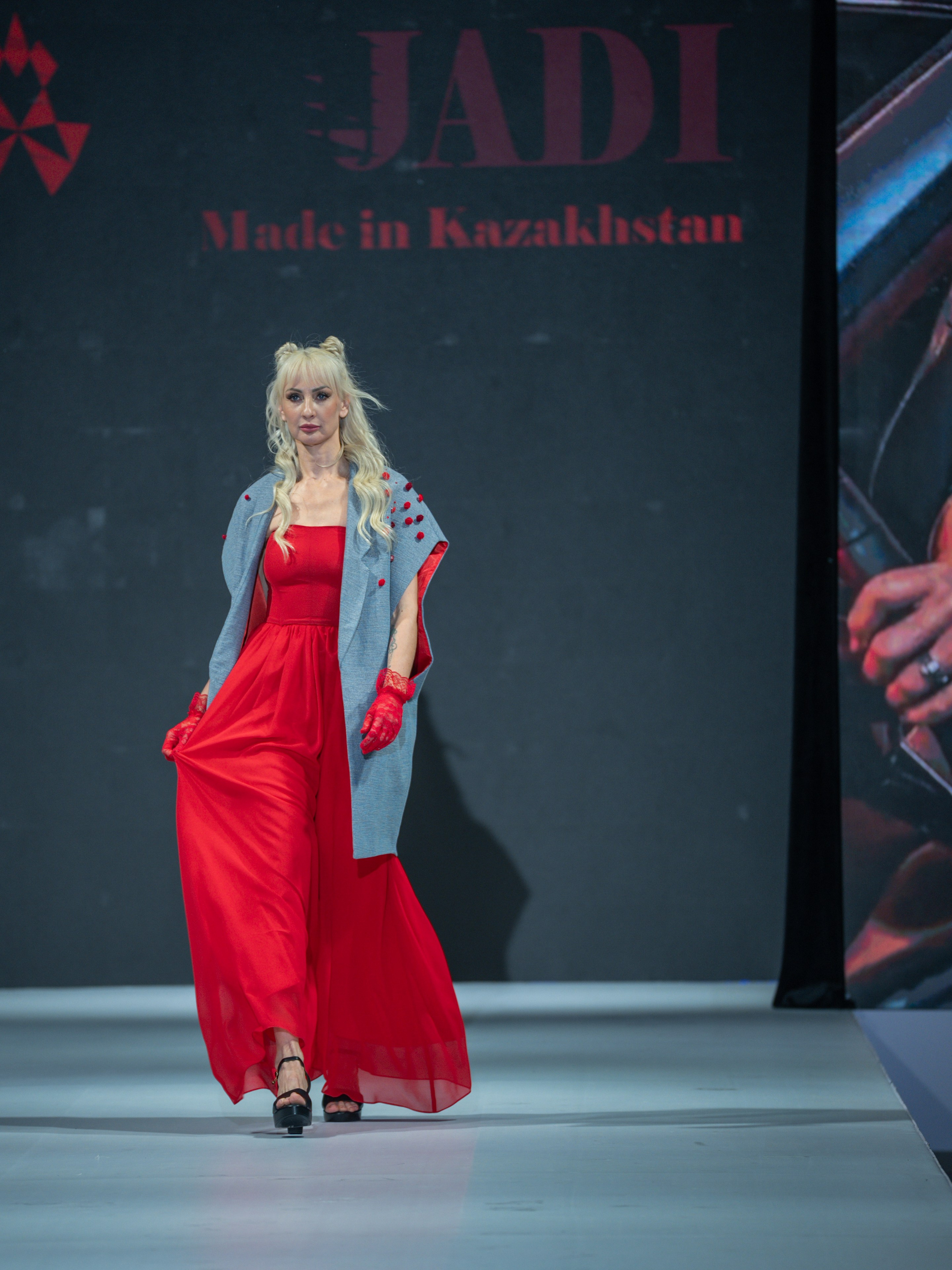 EURASIAN FASHION WEEK DJADI. Сайт Алматинского НЮ АРТ, будуар и фэшн фотографа Дениса Карпенко