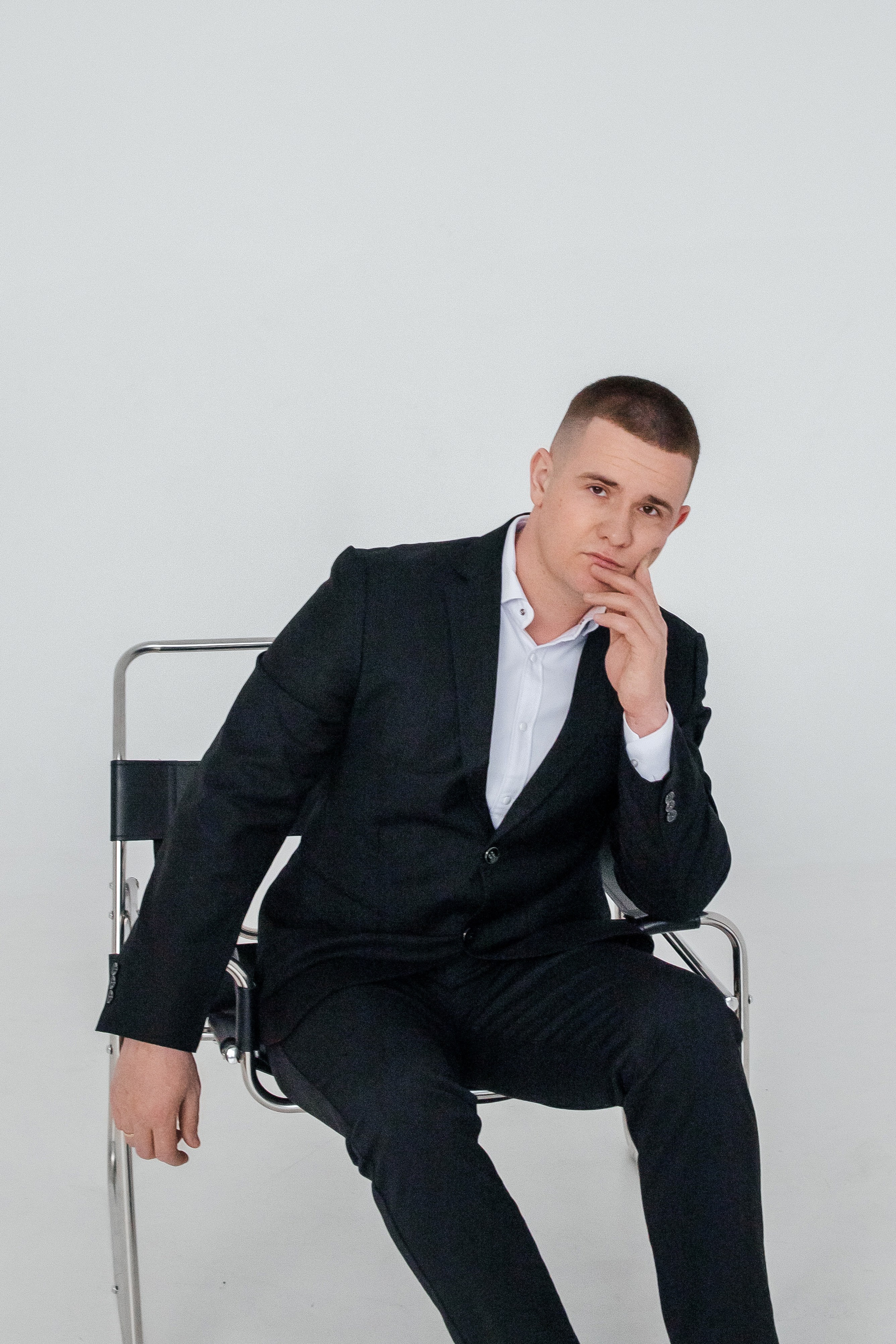 Свадебная фотосессия в фотостудии Нижнего Новгорода. Свадебный фотограф и фотограф Love-Store в Нижнем Новгороде Анастасия