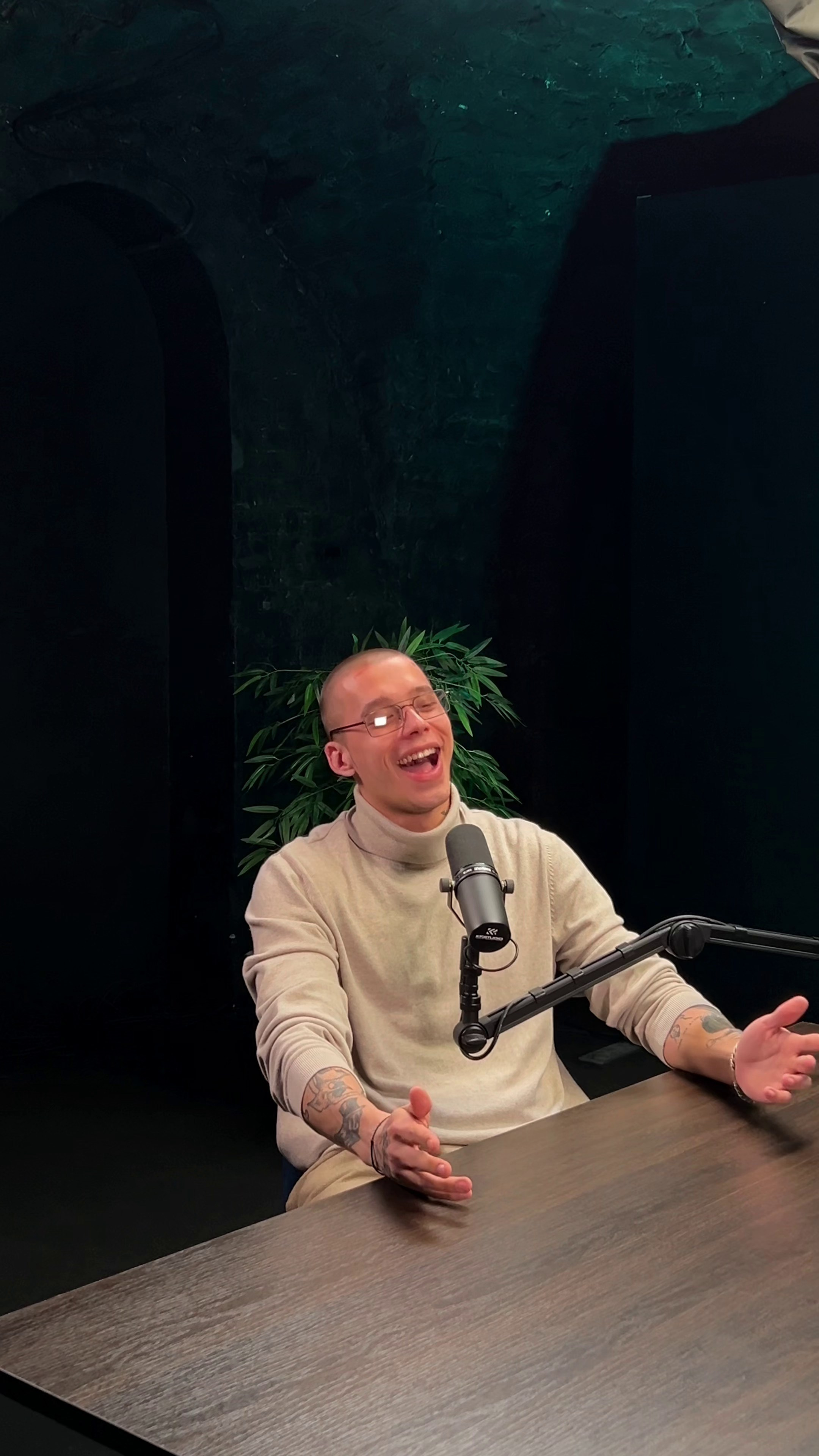 Видео. Фотограф/рилсмейкер в Москве и МО. Свадьбы, индивидуальные съемки, лавстори, беременность, мероприятия, бренды