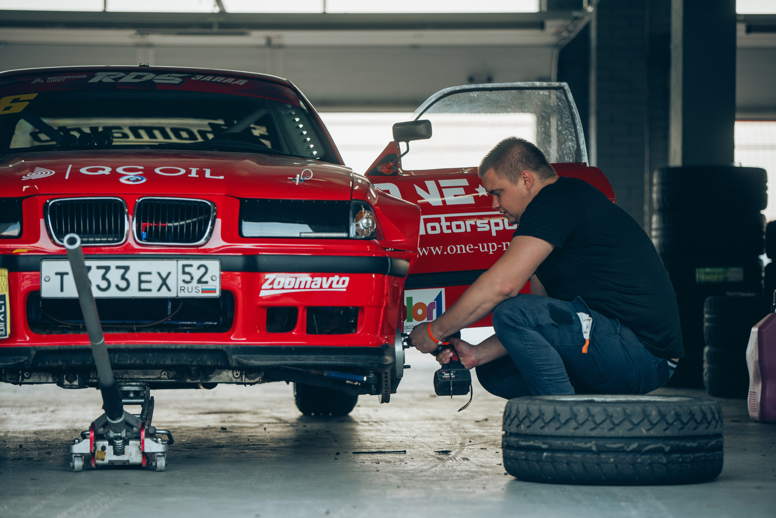 Rds запад ADM Raceway. DeLorein