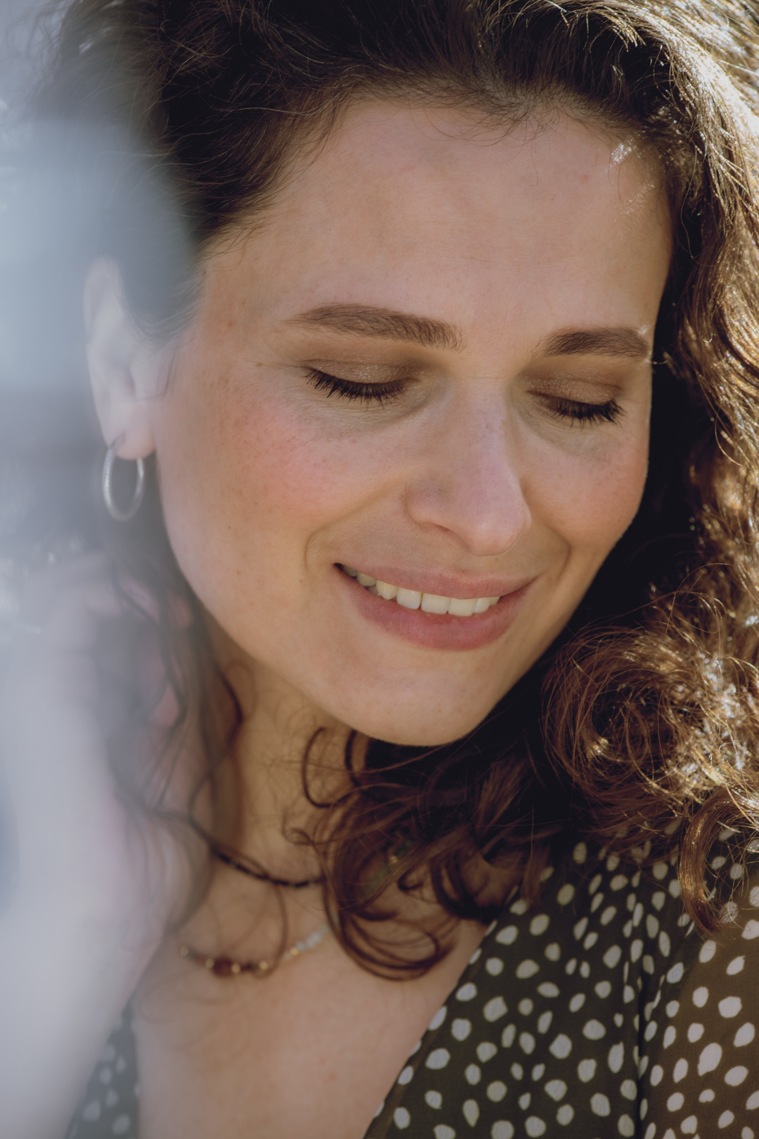 MARIA with Magnolias. Anastasiia Antoniuk portrait, family and couple photographer, Portugal