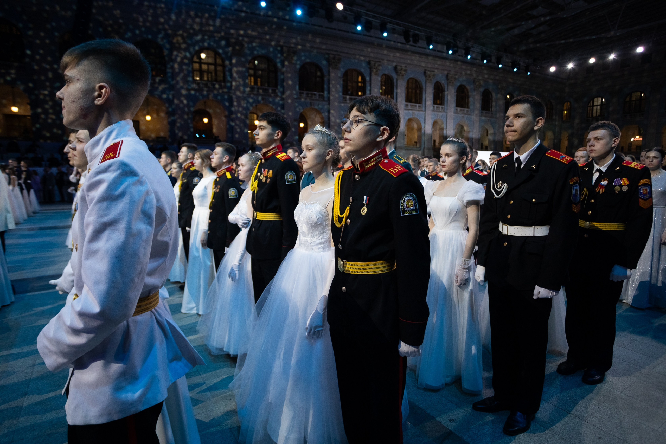 Кадетский бал. VICTOR SAPOZHNIKOV