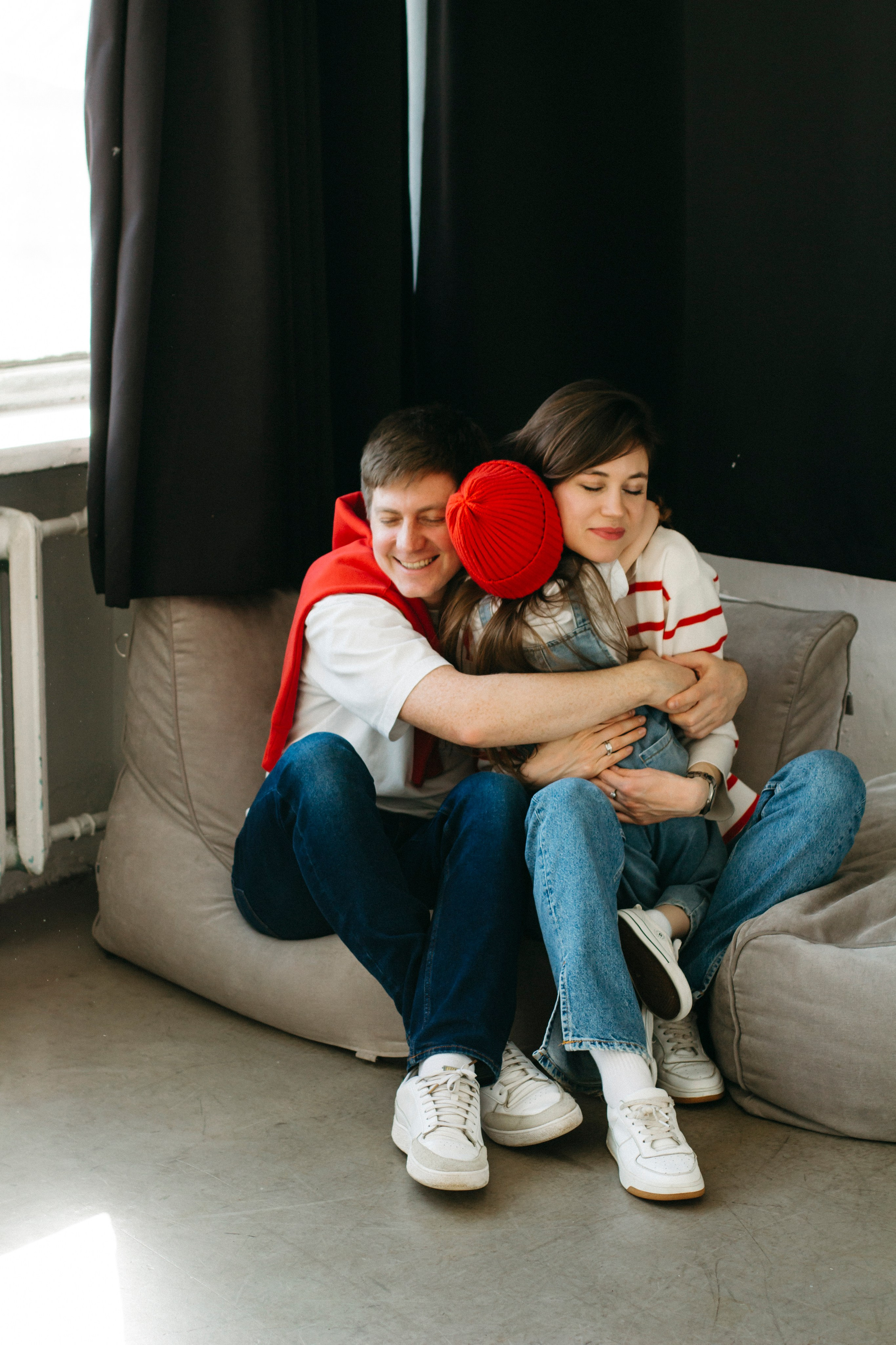 Артур, Ира и Сонечка. Главная