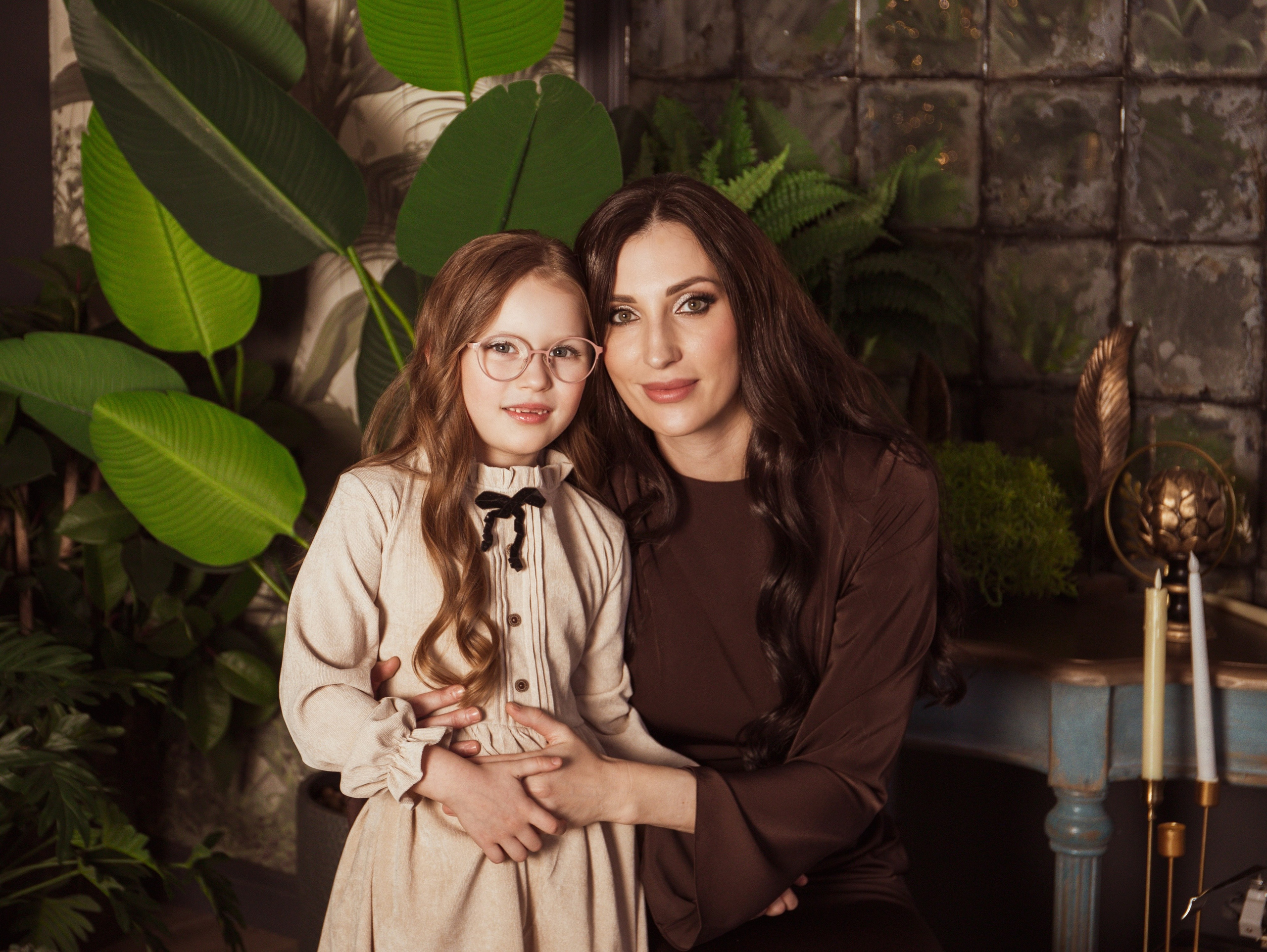 Мама с дочкой, новогодняя сьемка. Свадебный и семейный фотограф в Москве Мила Широких