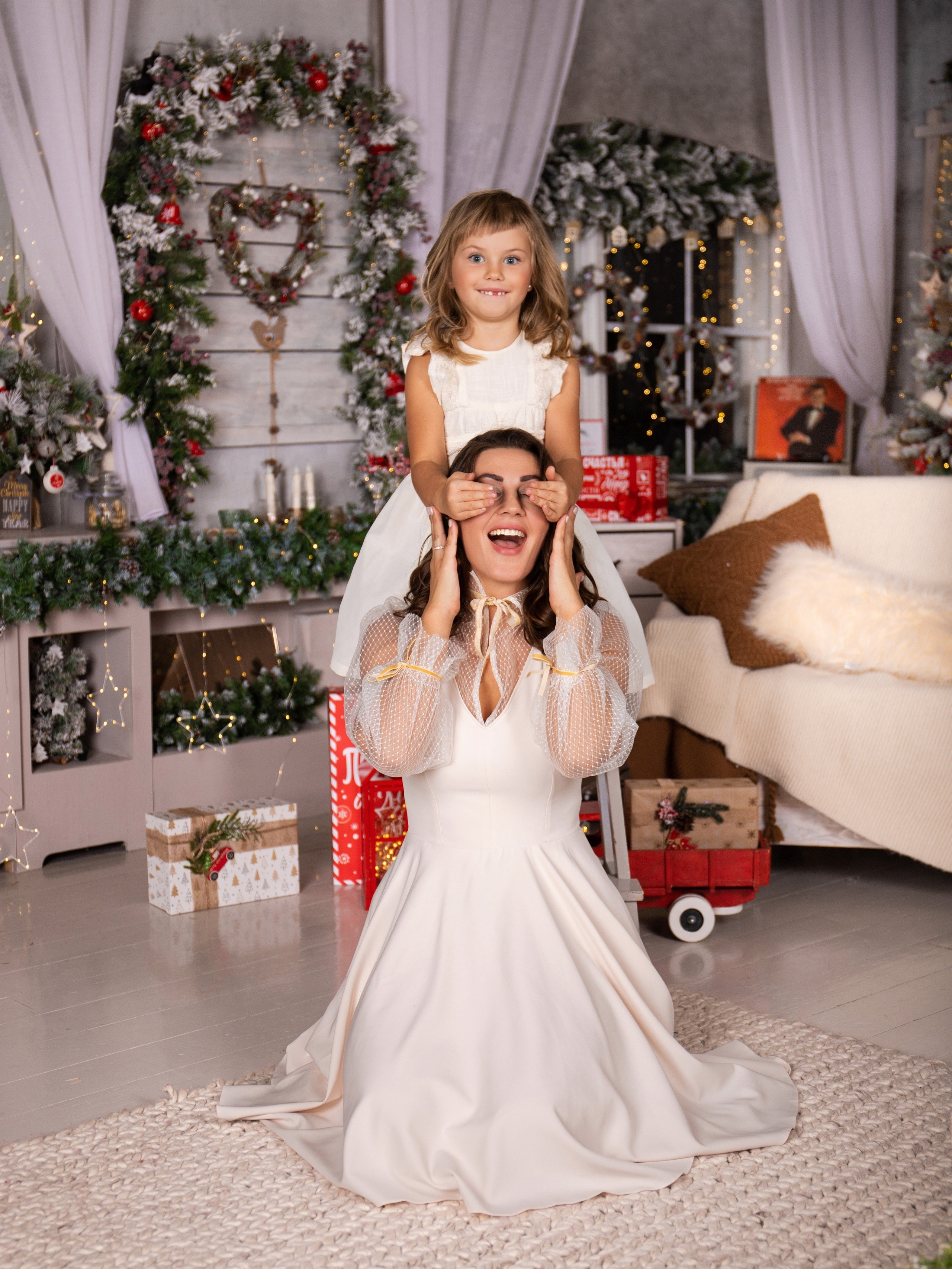 Новогодняя семейная съемка в студии. Свадебный и семейный фотограф в Москве Мила Широких