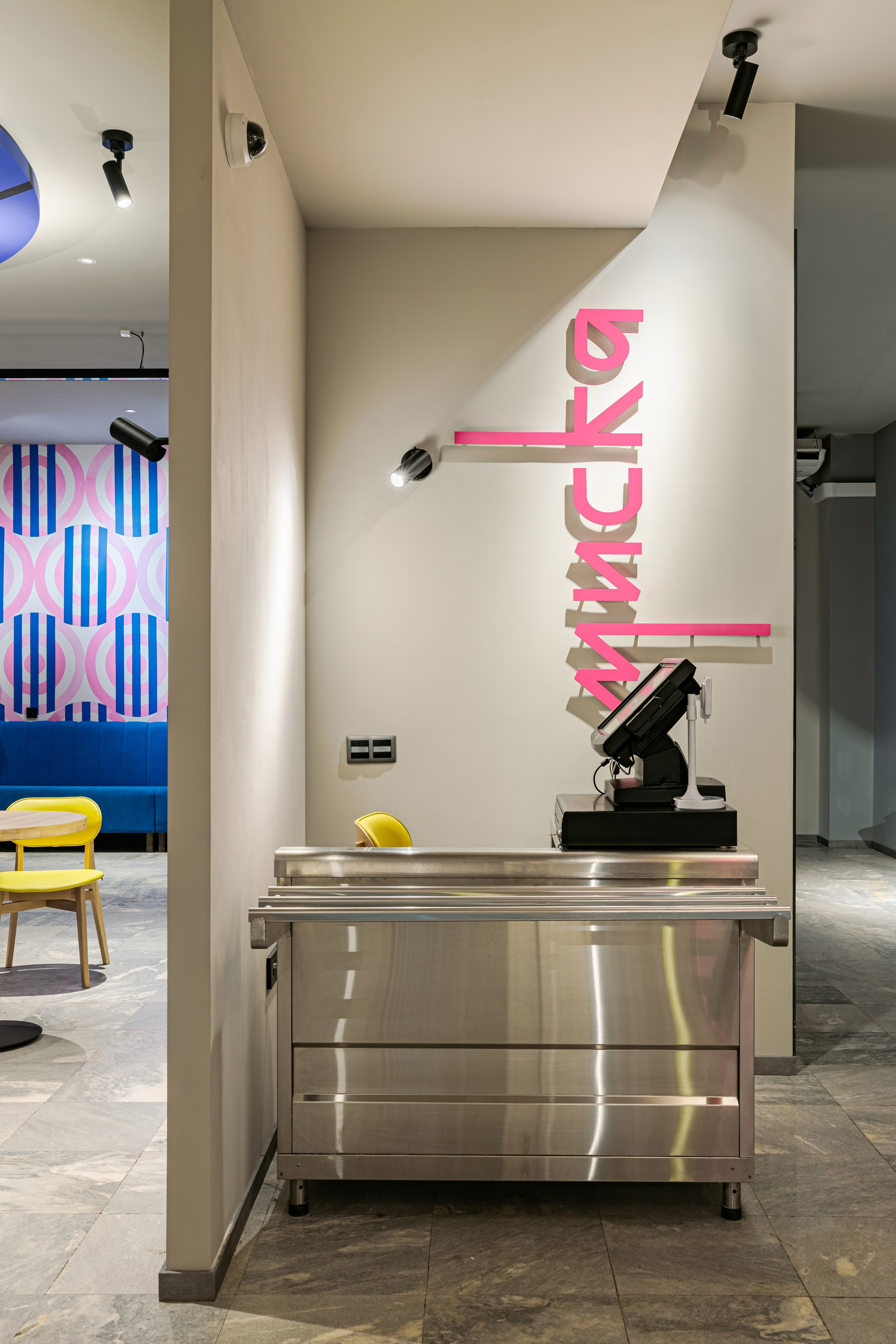 Столовая «Миска», г. Сыктывкар. Дизайнер Евгения Вылегжанина. Иван Благушин. Интерьерный и архитектурный фотограф в Москве и Санкт-Петербурге