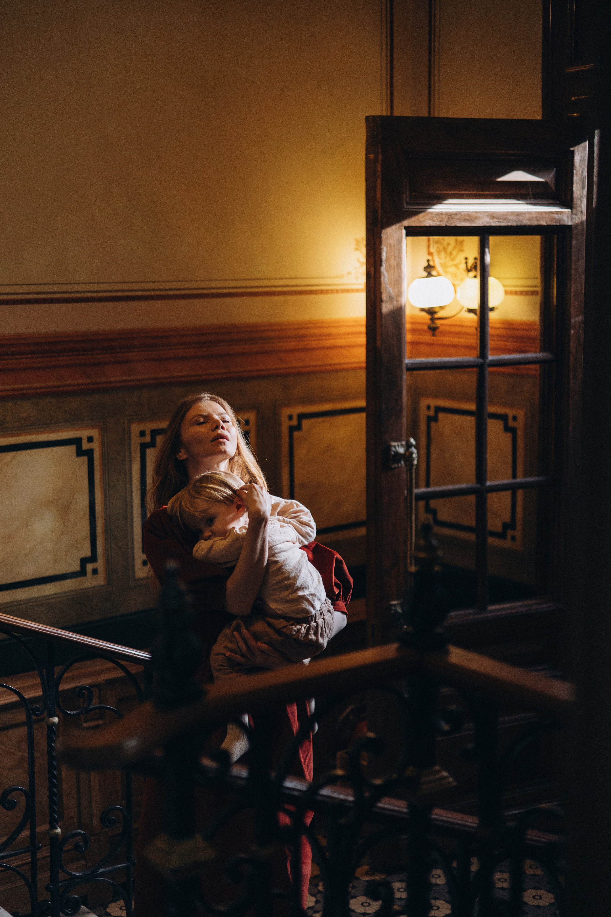 Тоня и Мироша в исторической квартире в центре Москвы. Семейный фотограф в Москве Марина Петра