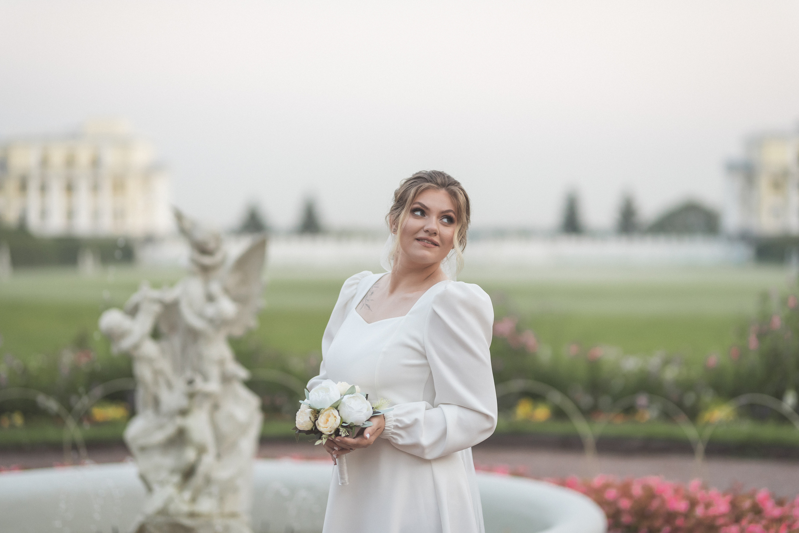 Свадебная фотосессия в усадьбе Архангельское. Портретный фотограф Москва Светлана Кашура