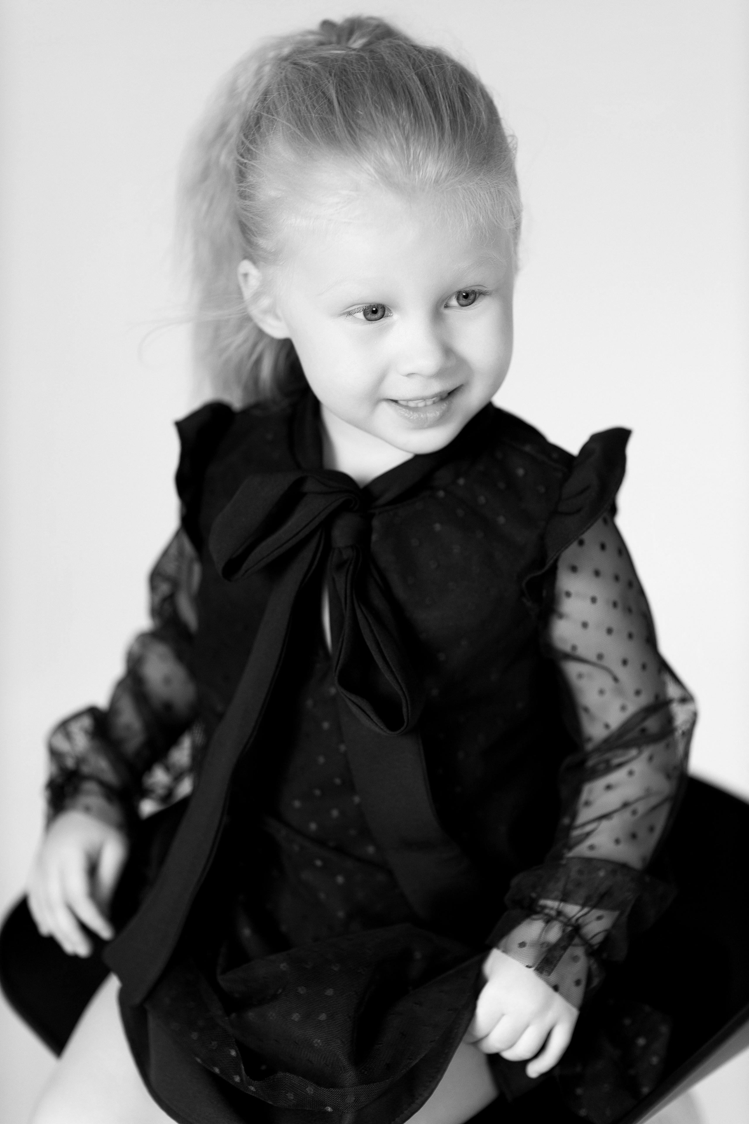 Семейная фотосессия монохром. Свадебный и семейный фотограф в Алматы Алексей Балышев