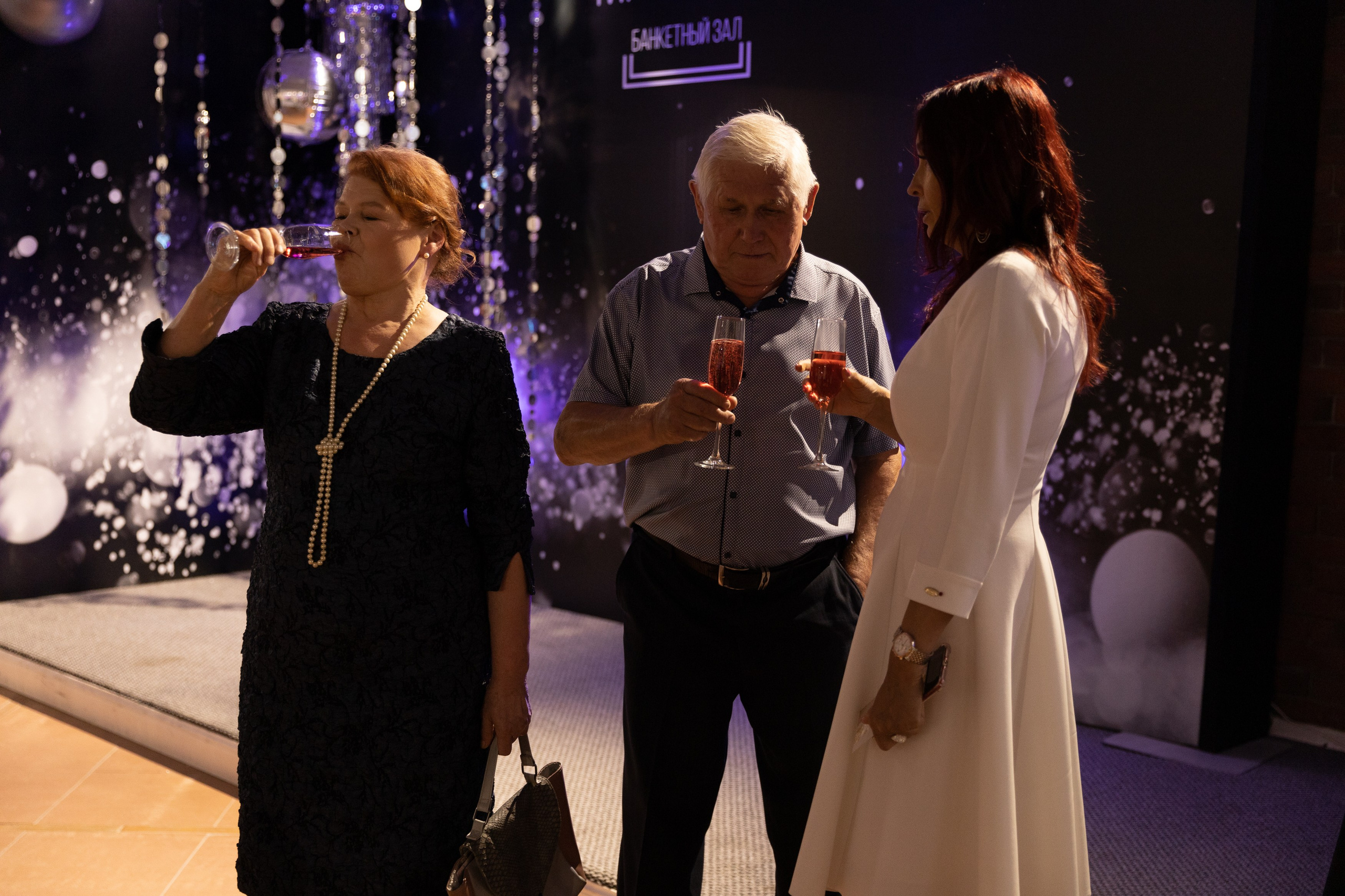 Свадебный фотограф Уфа — Руслан ГабдлисламовЖивые эмоции, красивые кадры, воспоминания на всю жизнь.Работаю по всей Республике Башкортоста. Свадебный фотограф Уфа Руслан Габдлисламов