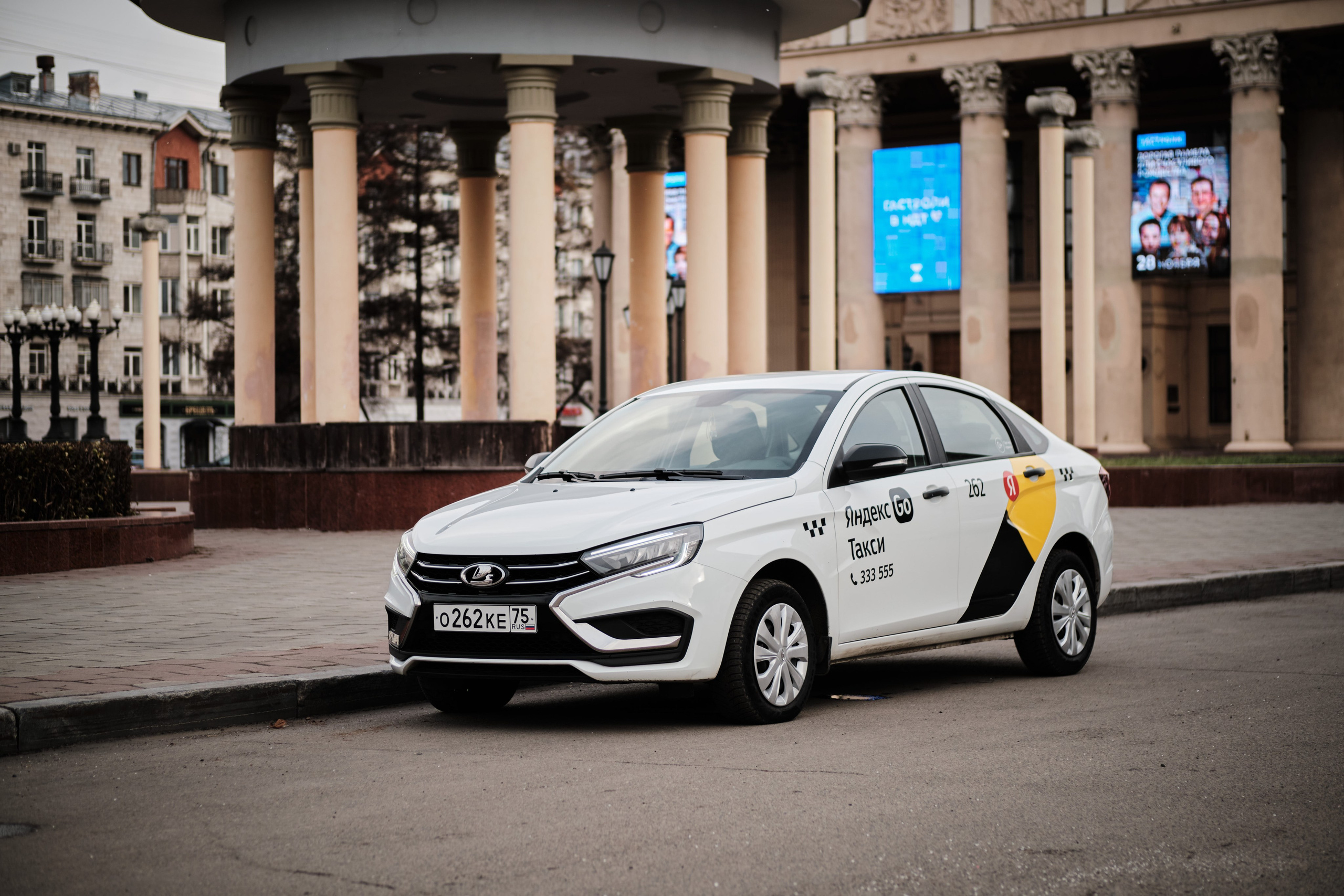 Новый автопарк Яндекс такси в Новокузнецке. Свадебный и семейный фотограф в Новокузнецке Иван Иванов