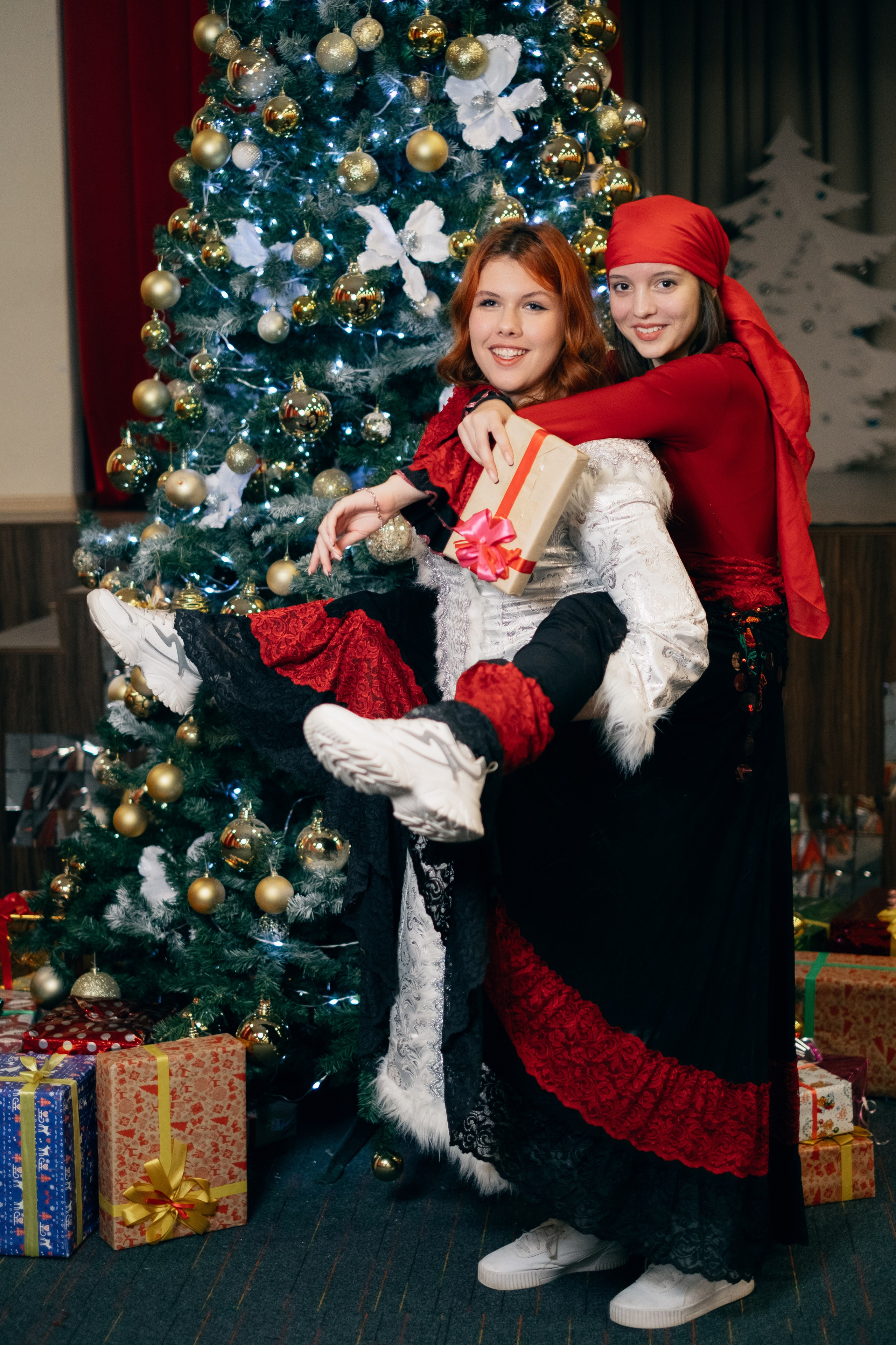 Новогодняя Фотосессия МАОУ СОШ№ 15 8 «Г». Свадебный и репортажной фотограф Денис Ожигин в Краснодаре и Краснодарском крае