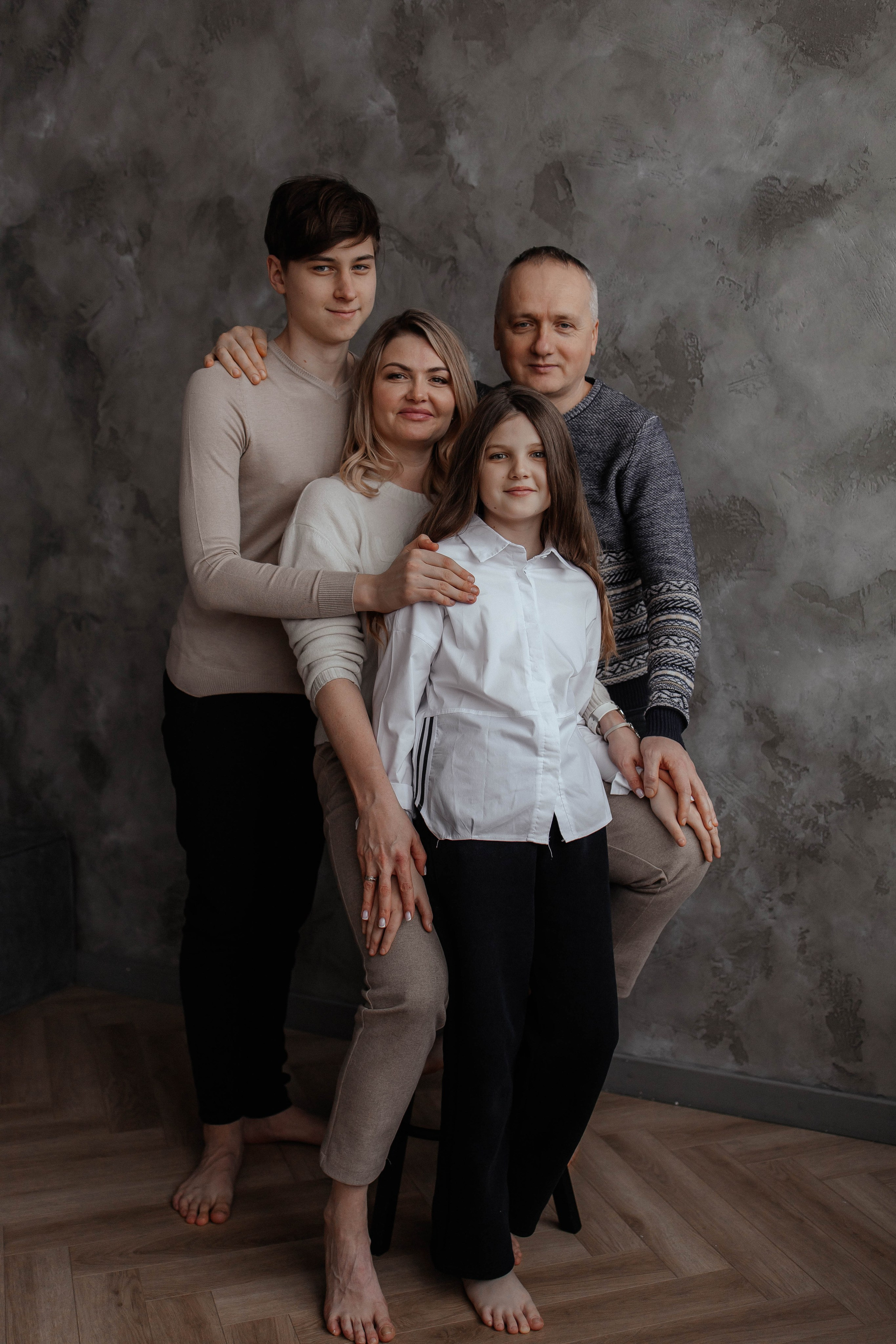 Студийная фотосессия семьи для Дмитрия, Анастасии, Алексея и Полины. Семейный фотограф в Москве, Щелково, Фрязино _ Виктория Степанова