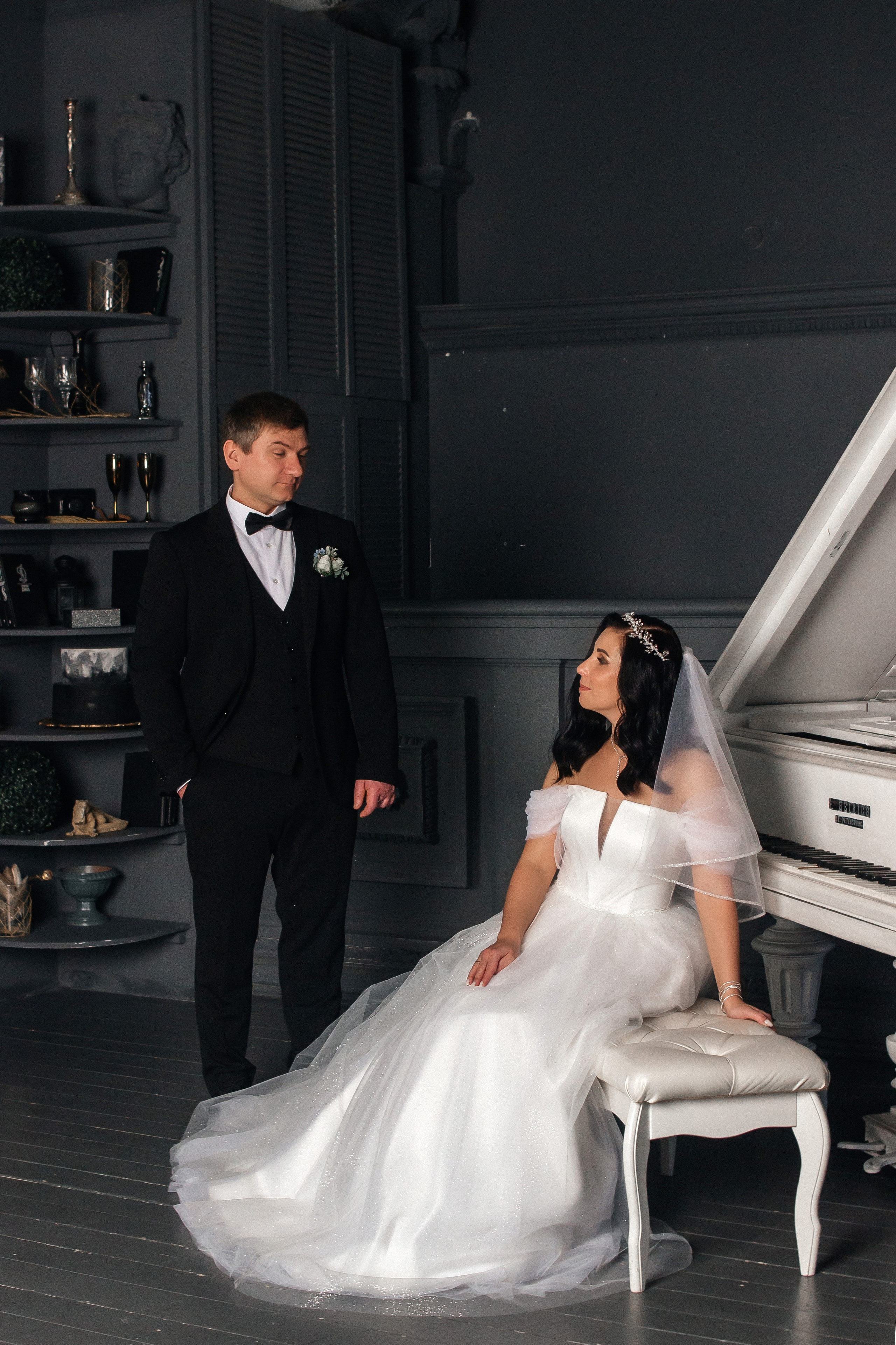 Свадебная фотосъемка для двоих в студии Акт Первый. Свадебный фотограф и фотограф Love-Store в Нижнем Новгороде Анастасия