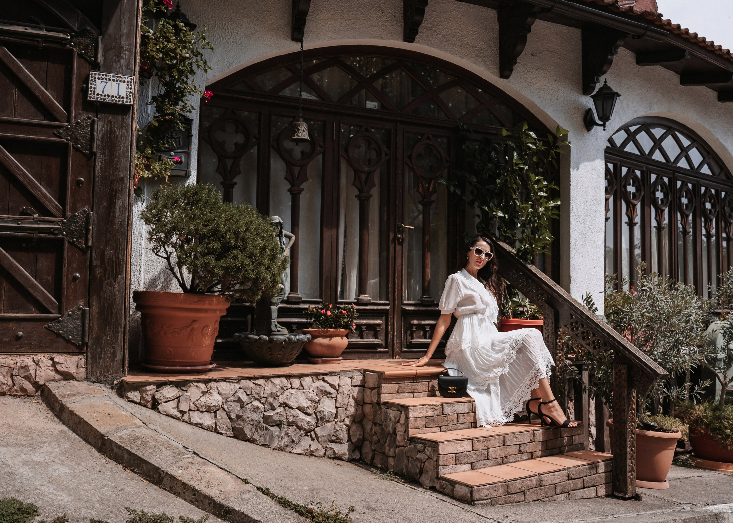 Место для фотосессии в Сочи, Адлере. Красивые свадебные фотосессии. Алина Бернд — свадебный и индивидуальный фотограф в Сочи и Адлере