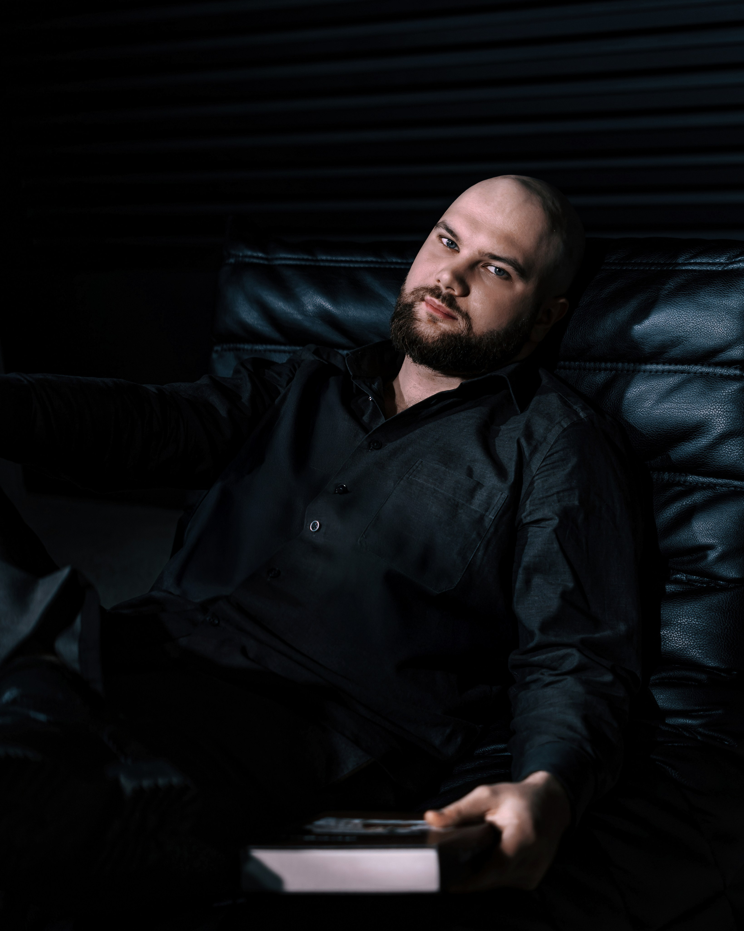 Креативная тематическая индивидуальная портретная съёмка. Фотограф Екатеринбург для вас или вашего бренда