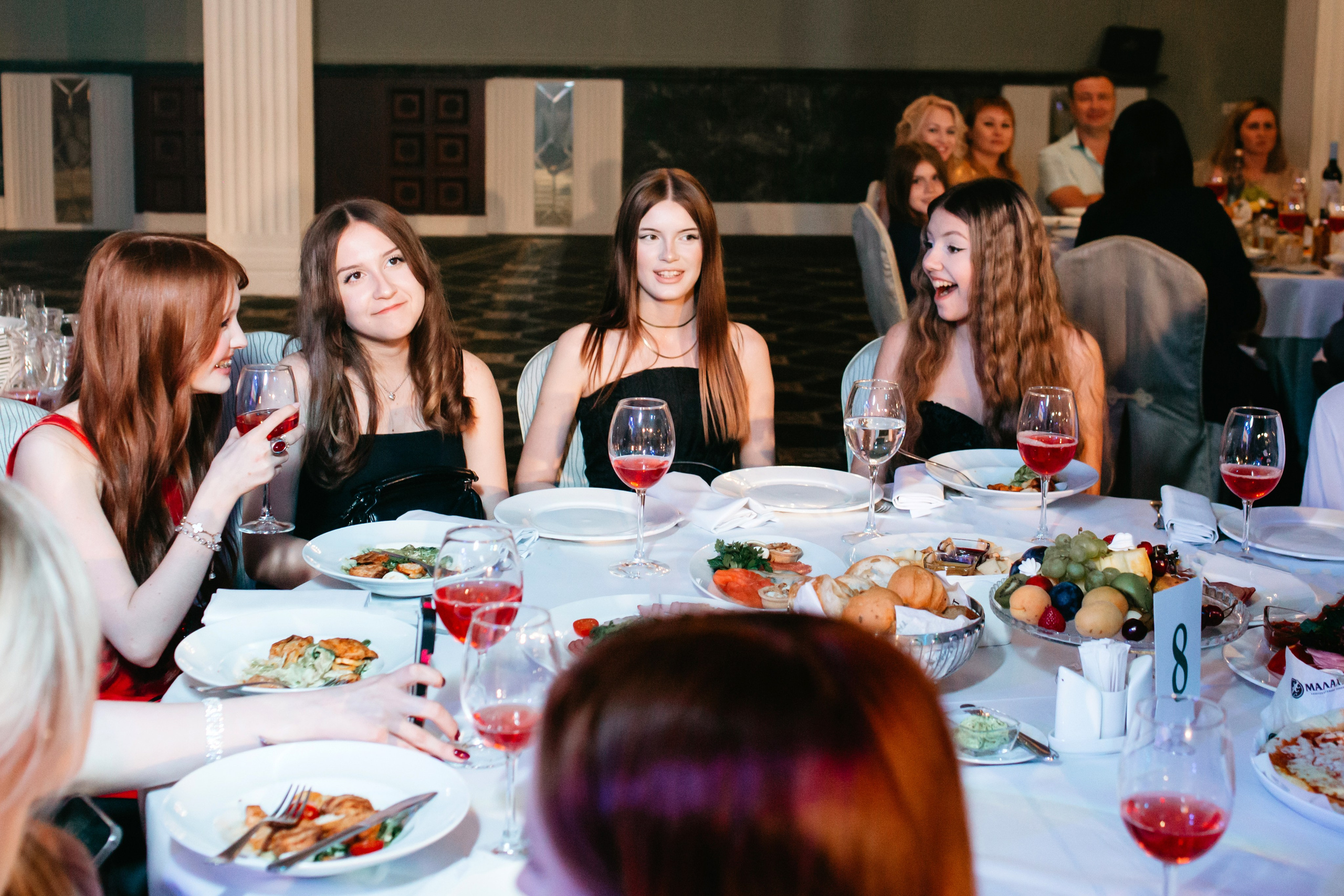 Выпускной 2025 (9класс) 124 школа. Фотограф в Челябинске Ополихина Анна