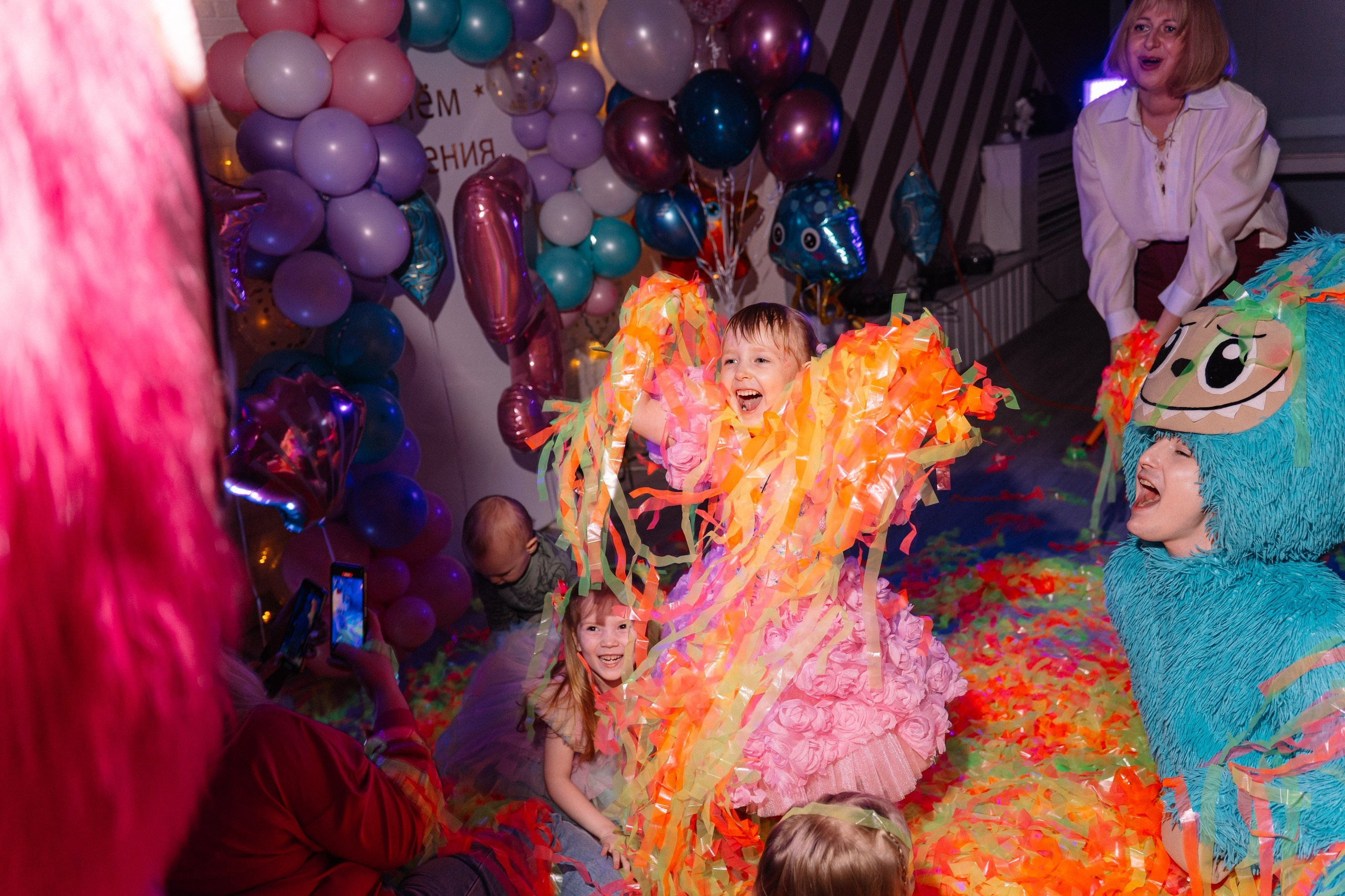 Юла — День рождения Софьи. Репортажный (Event) фотограф в Барнауле | Даниил Маркин | Качество и вайб