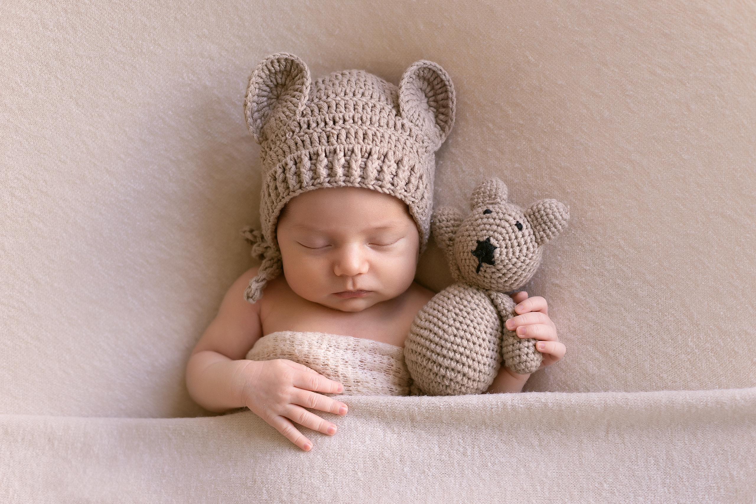 Новорожденные. Фотограф в Новосибирске