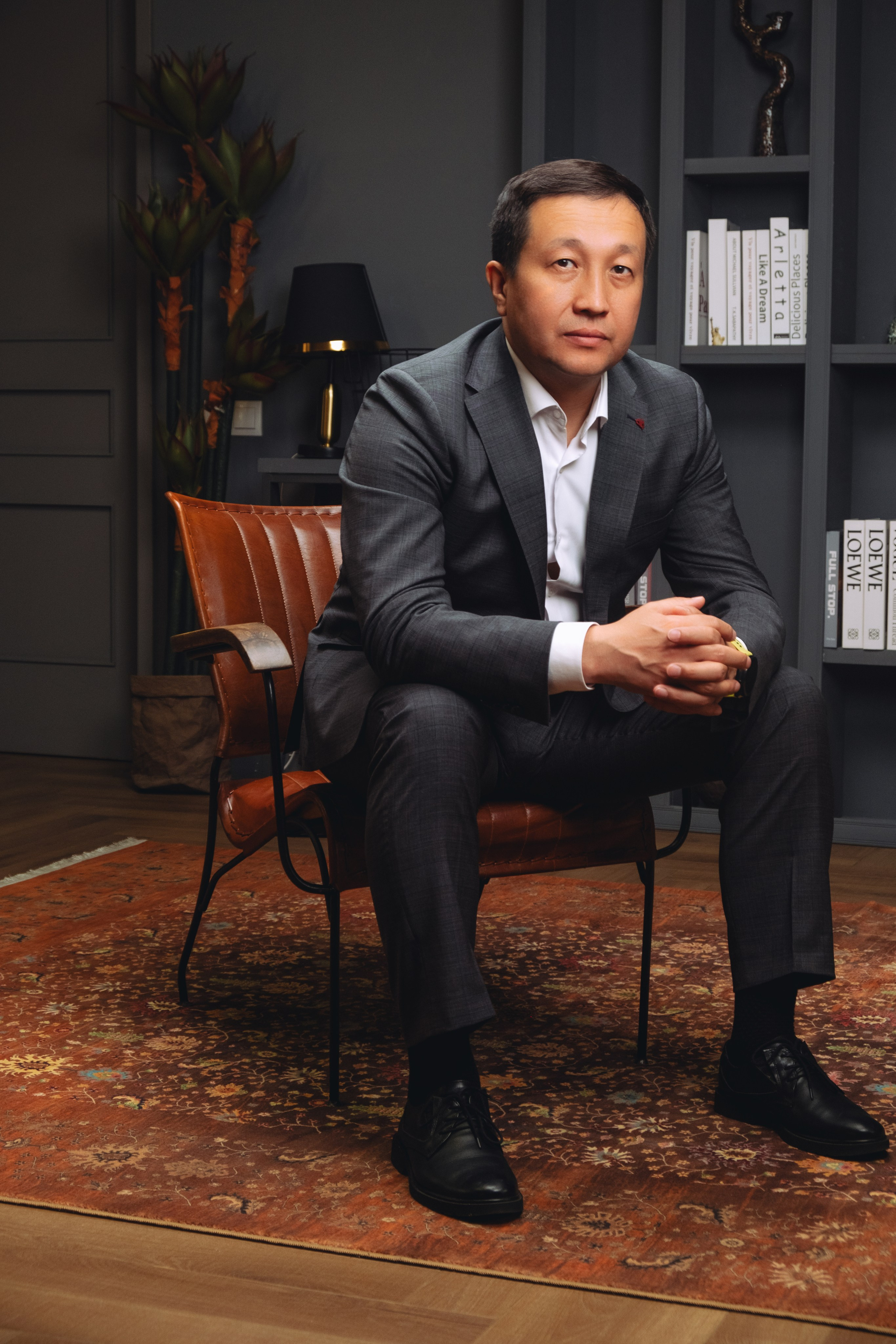 Портреты. Портреты и репортажные съемки с душой: ваш уникальный момент в объективе Руфата, профессионального фотографа Алматы