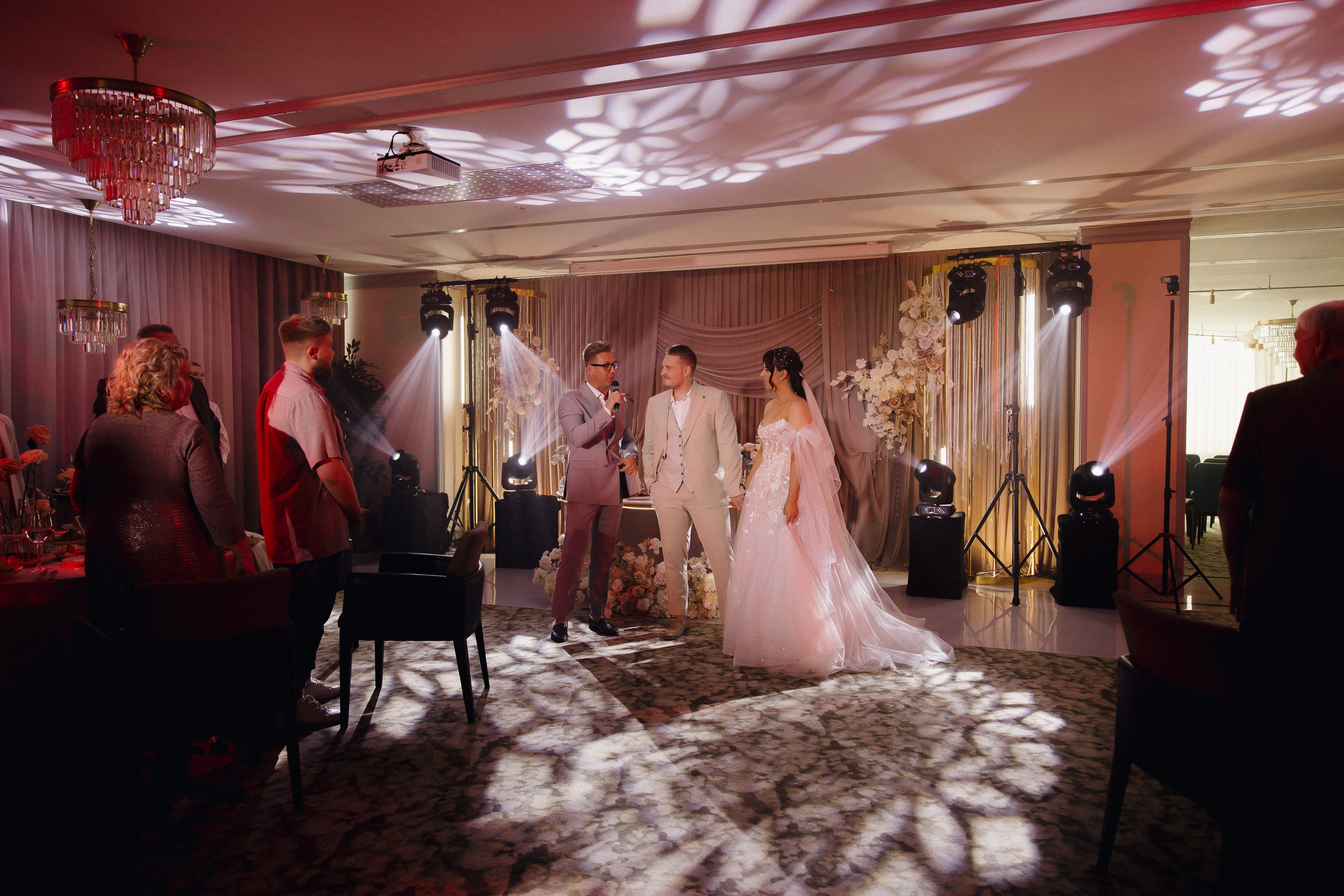 МАКСИМ И ЛИЗА, ЧЕЛСИТИ. Свадебный и индивидуальный фотограф в Челябинске Евгения Негодяева