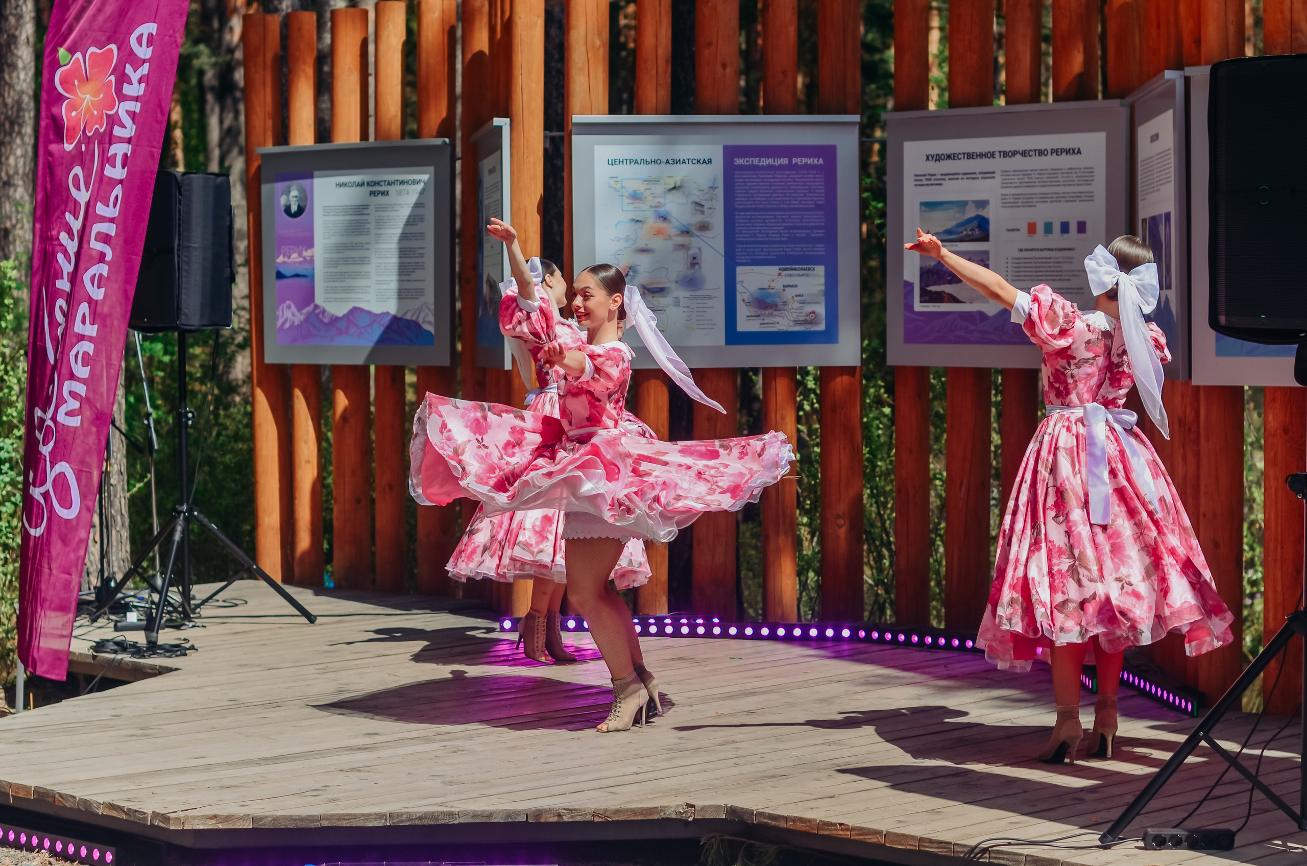 Фестиваль «Цветение Маральника на Алтае 2025». Фоторепортаж. Денисова Аля — фотограф для парных съемок и индивидуальных историй в Барнауле