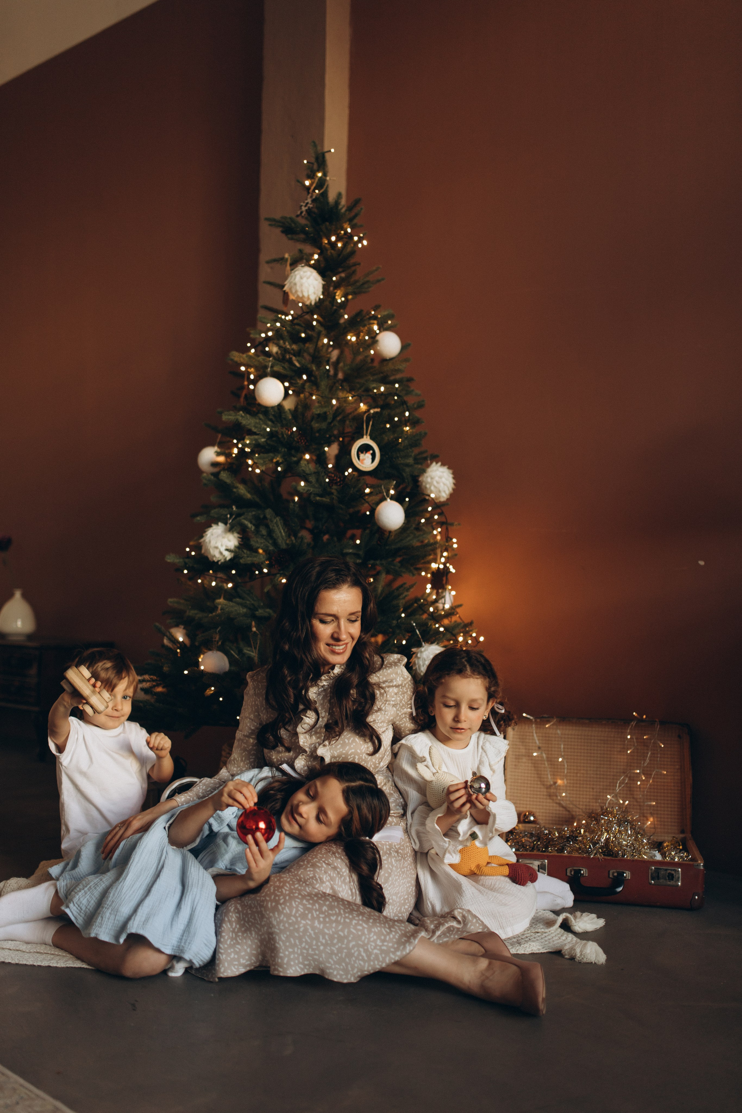 Новогодняя история в  Санкт-Петербурге. Алла, Эмилия, Дея и Давид. Услуги