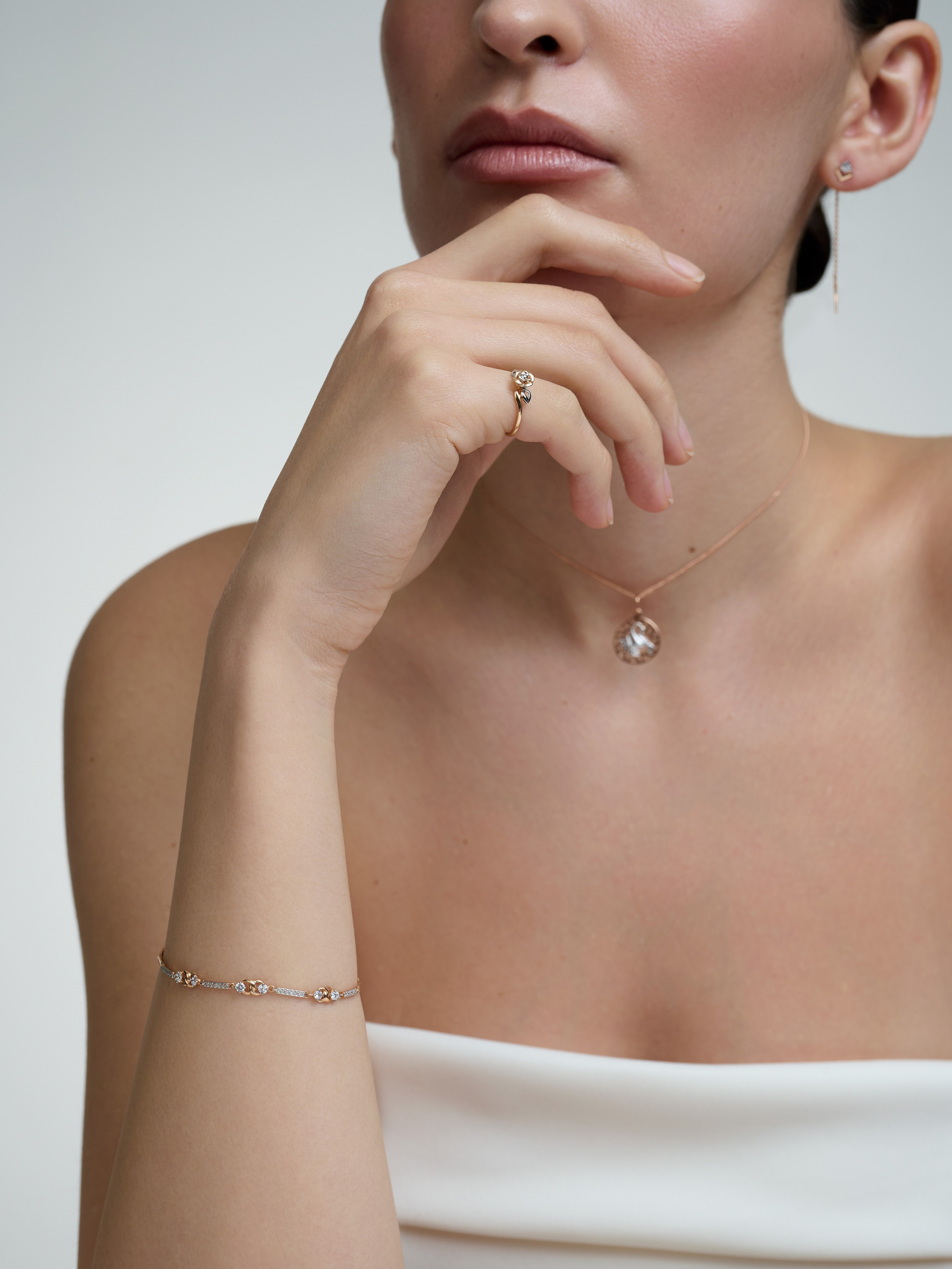 Каталог для бренда AllTime. Фотограф для брендов в Москве Ксения Чупрунова